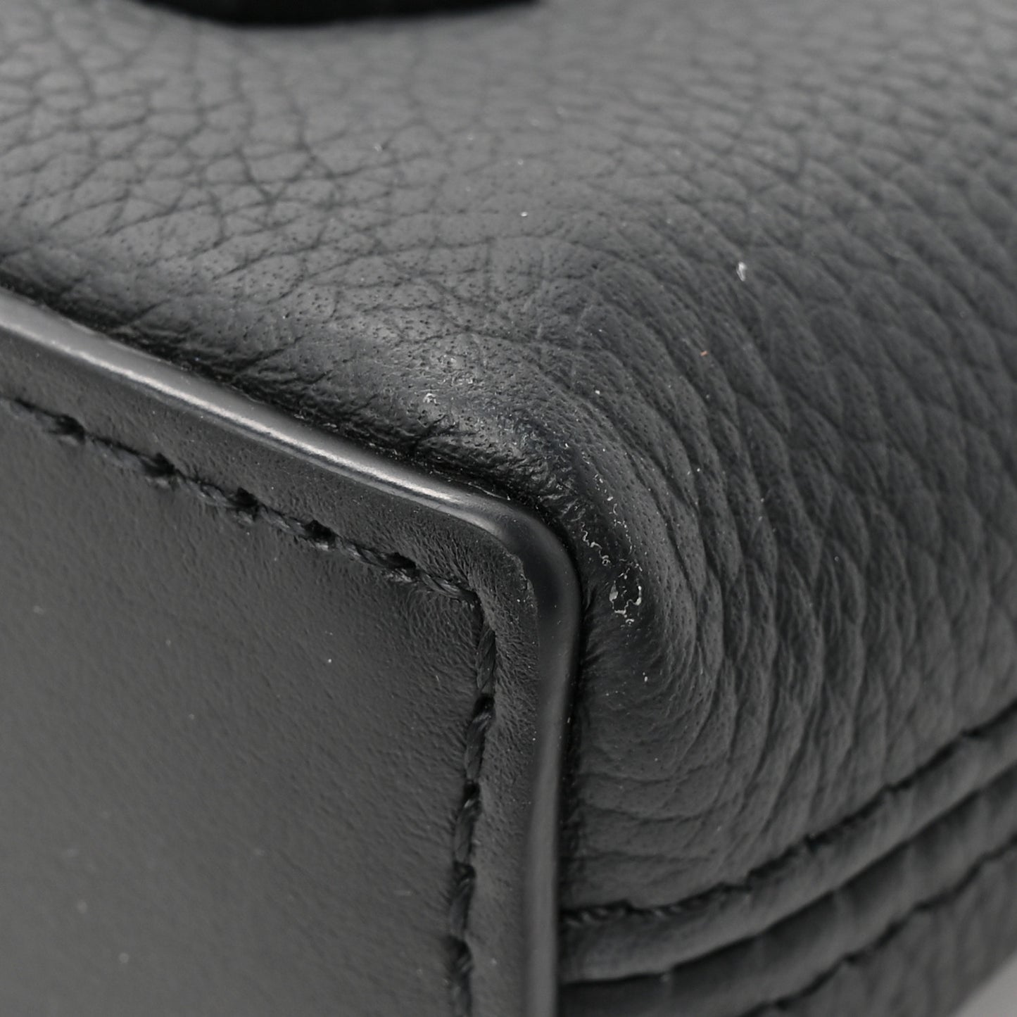 Grained Calfskin Aerogram Takeoff Pouch Black
