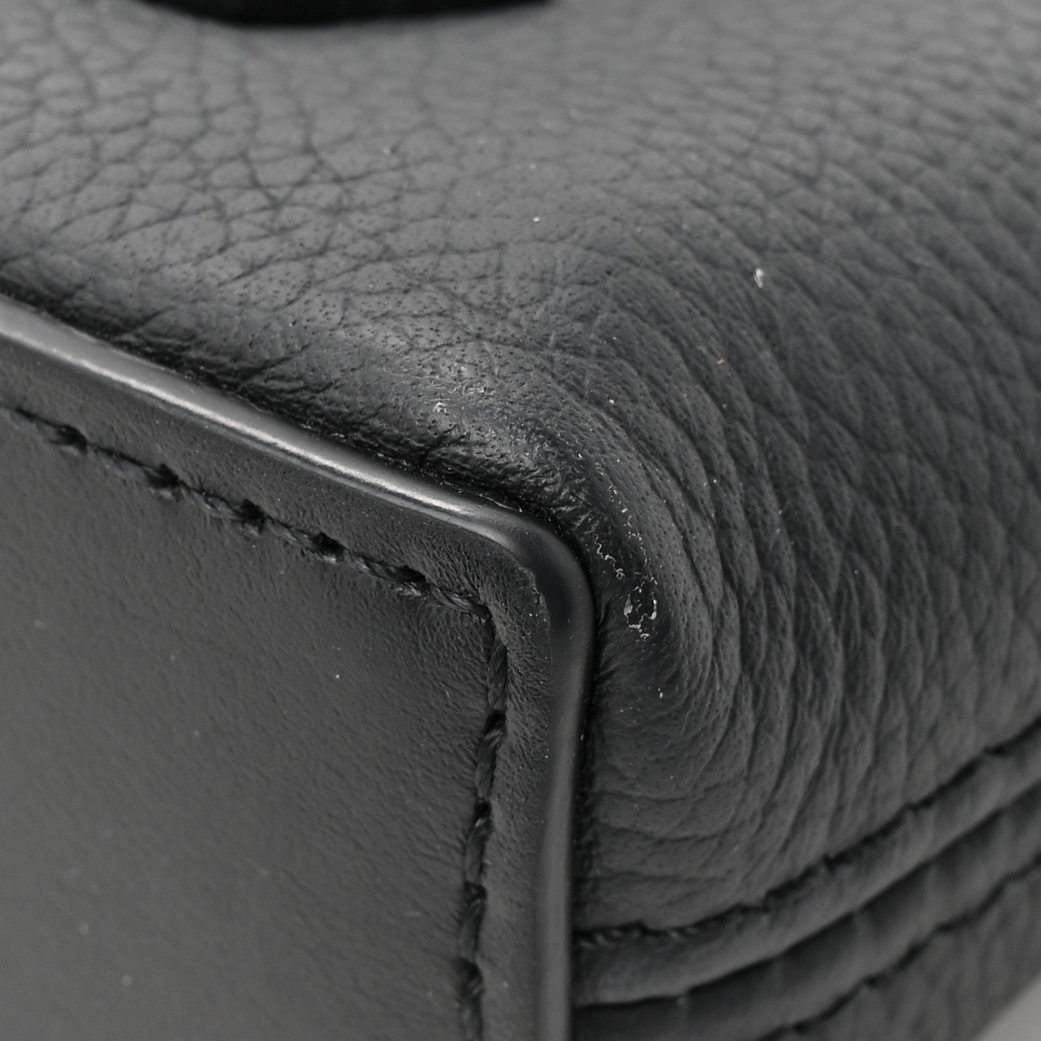 Louis Vuitton Grained Calfskin Aerogram Takeoff Pouch Black 10 of 11