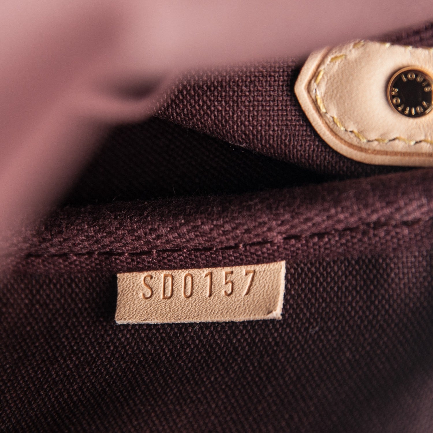 Louis Vuitton Monogram Favorite MM 7 of 7