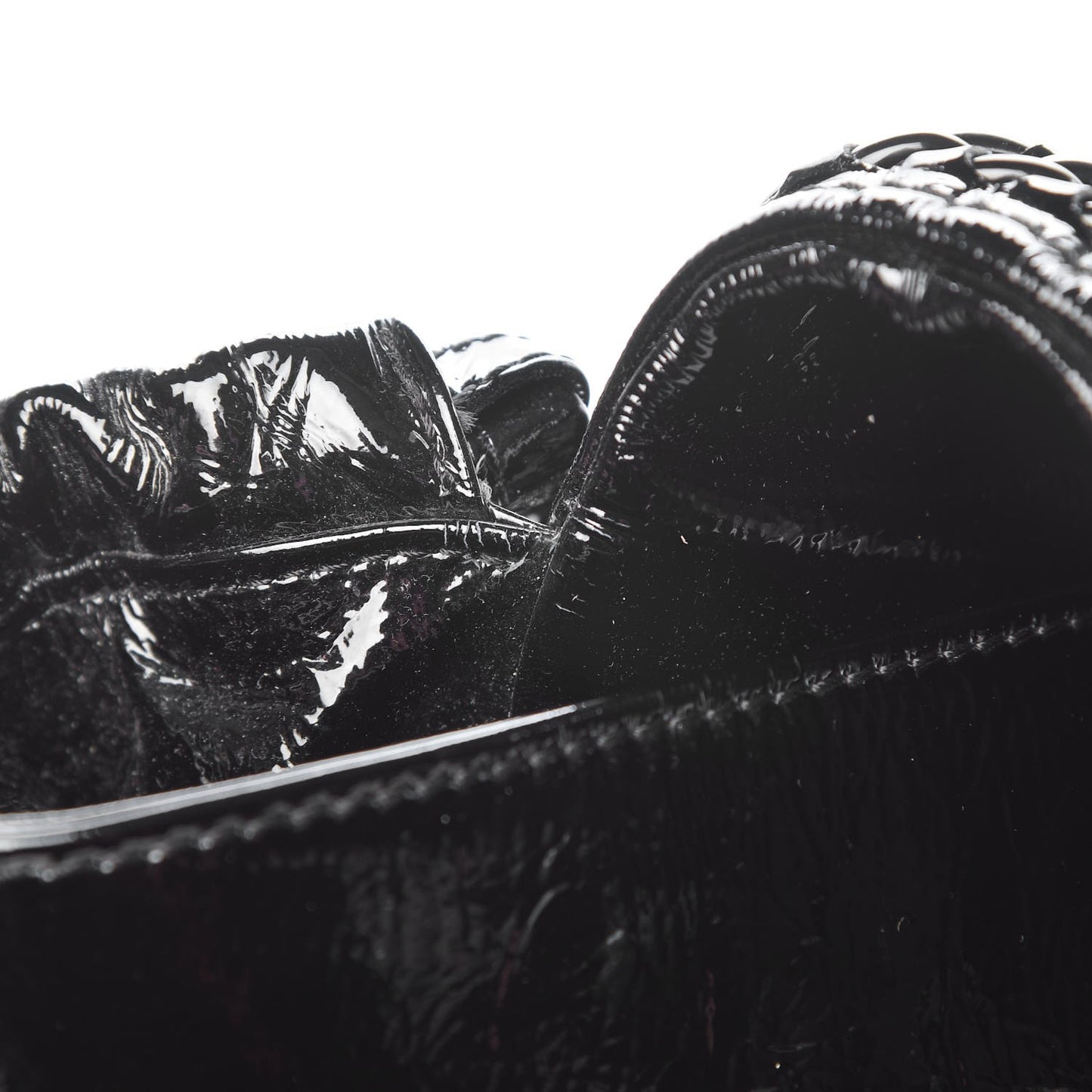 Crinkled Patent Modern Chain Flap Black