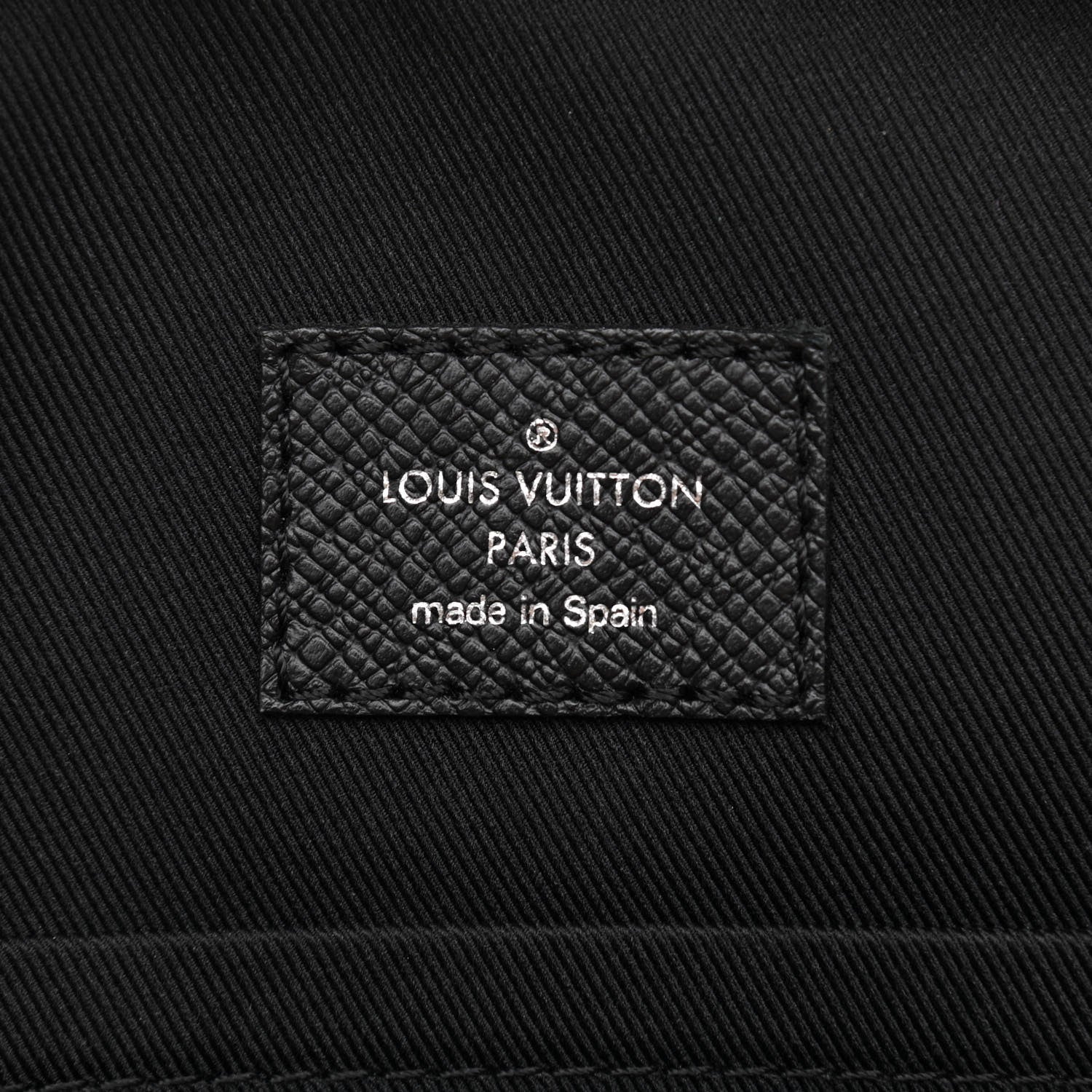 Louis Vuitton Taigarama Outdoor Slingbag Black 6 of 8
