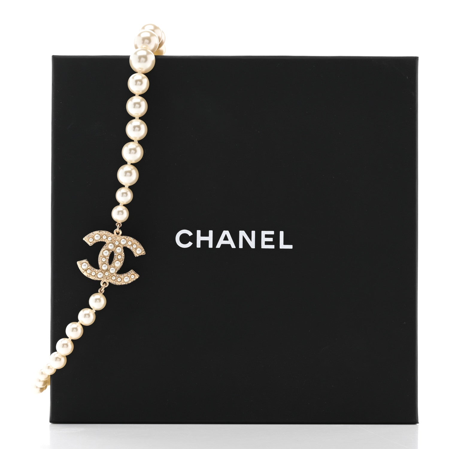Chanel Graduated Pearl CC Short Necklace Gold 6 of 6
