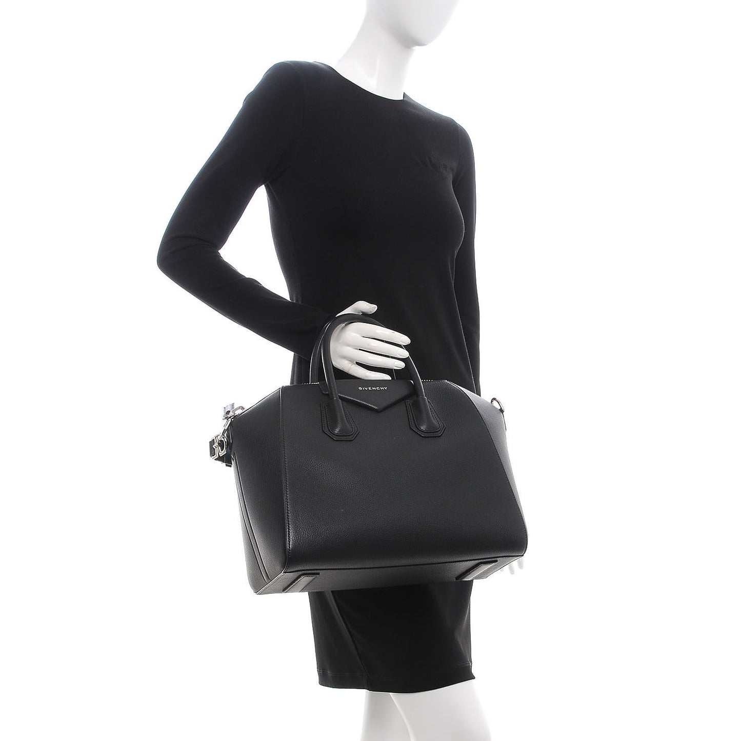 Sugar Goatskin Medium Antigona Black