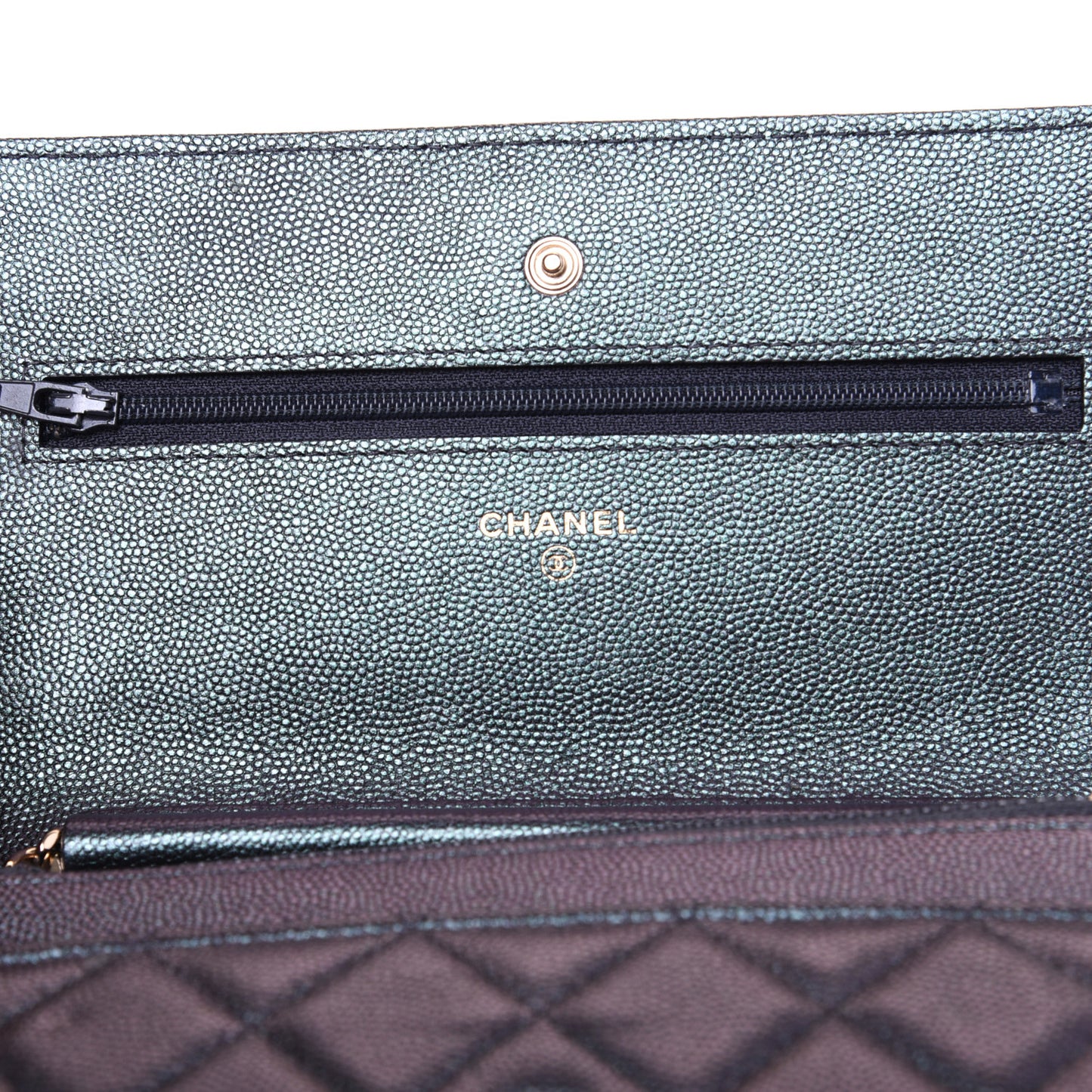 Iridescent Caviar Quilted Wallet On Chain WOC Black