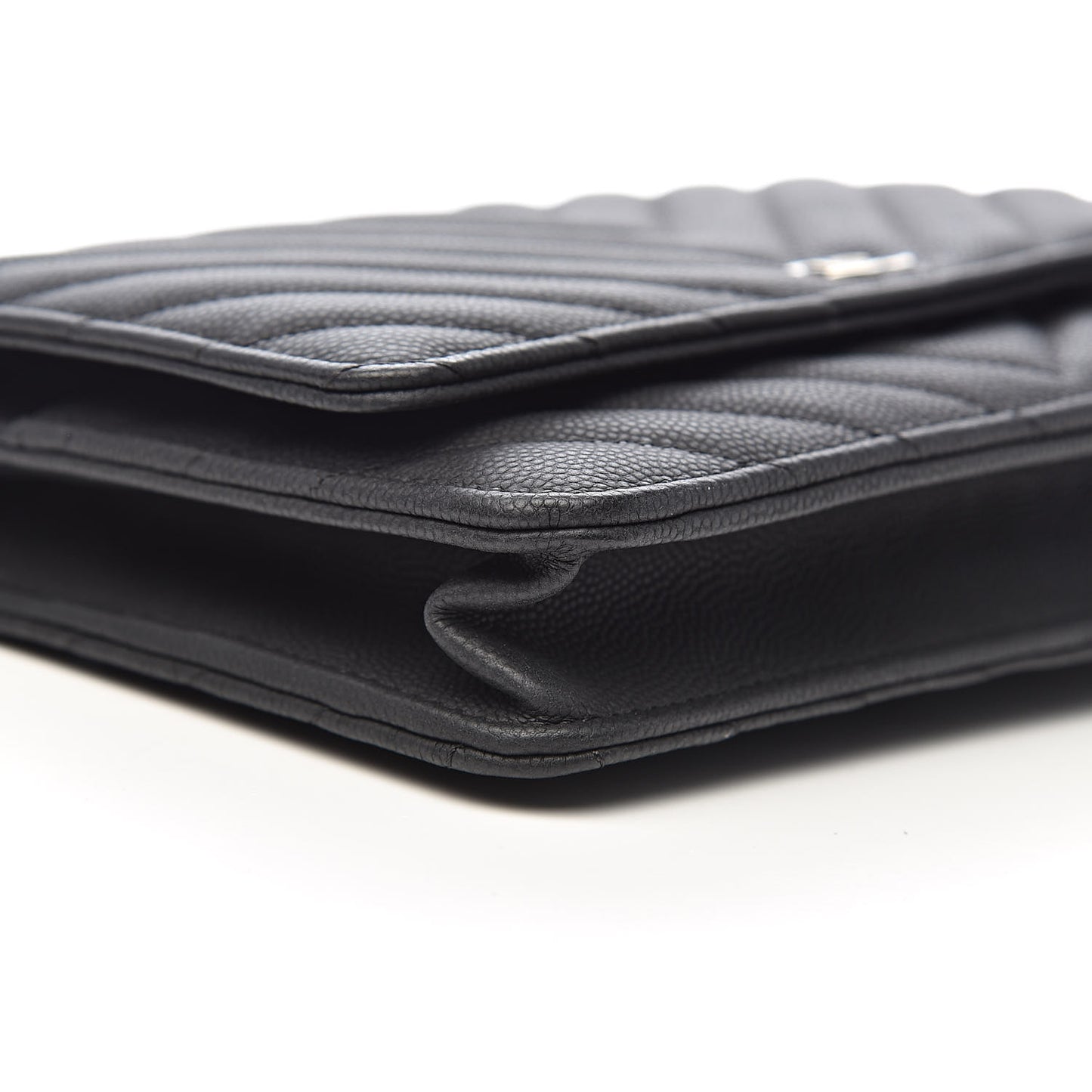 Caviar Chevron Quilted Wallet On Chain WOC Black