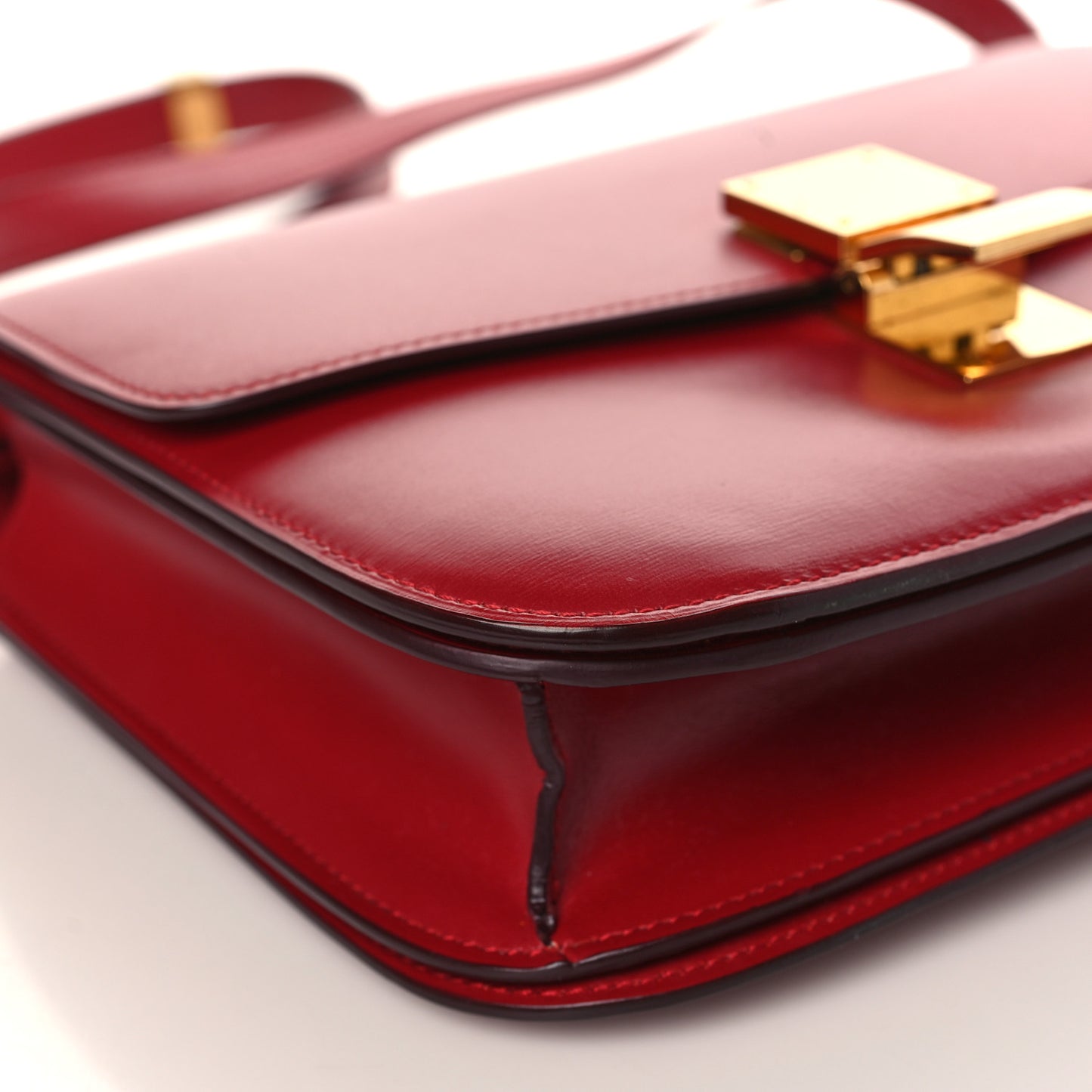 Box Calfskin Medium Classic Box Flap Bag Red