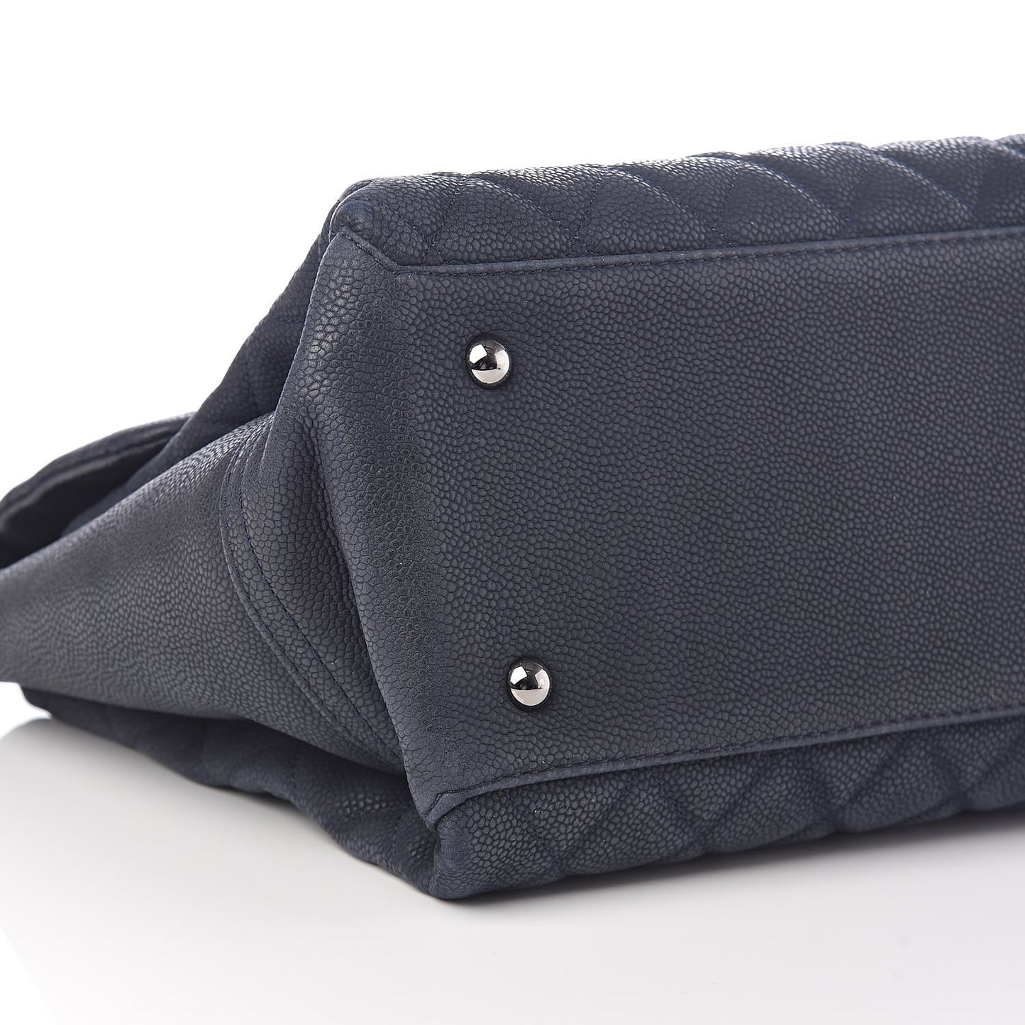 Iridescent Caviar Medium Lady Pearly Flap Blue