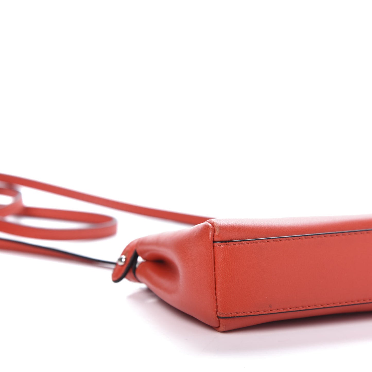 Shiny Nappa Micro Peekaboo Iconic Satchel Rosso Pimento