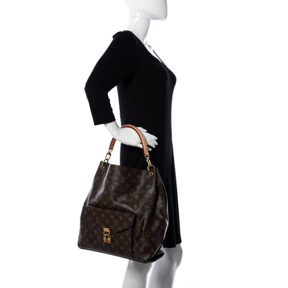 Louis Vuitton Monogram Metis 3 of 9