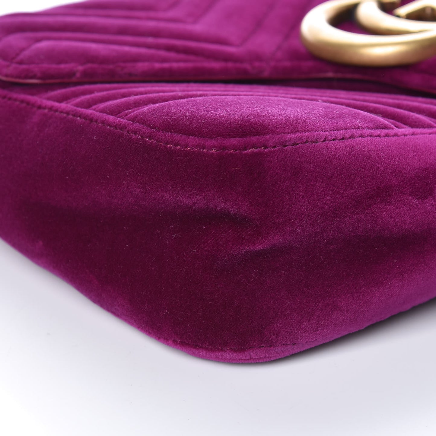 Velvet Matelasse Medium GG Marmont Shoulder Bag Fuchsia Violet Cyclamen