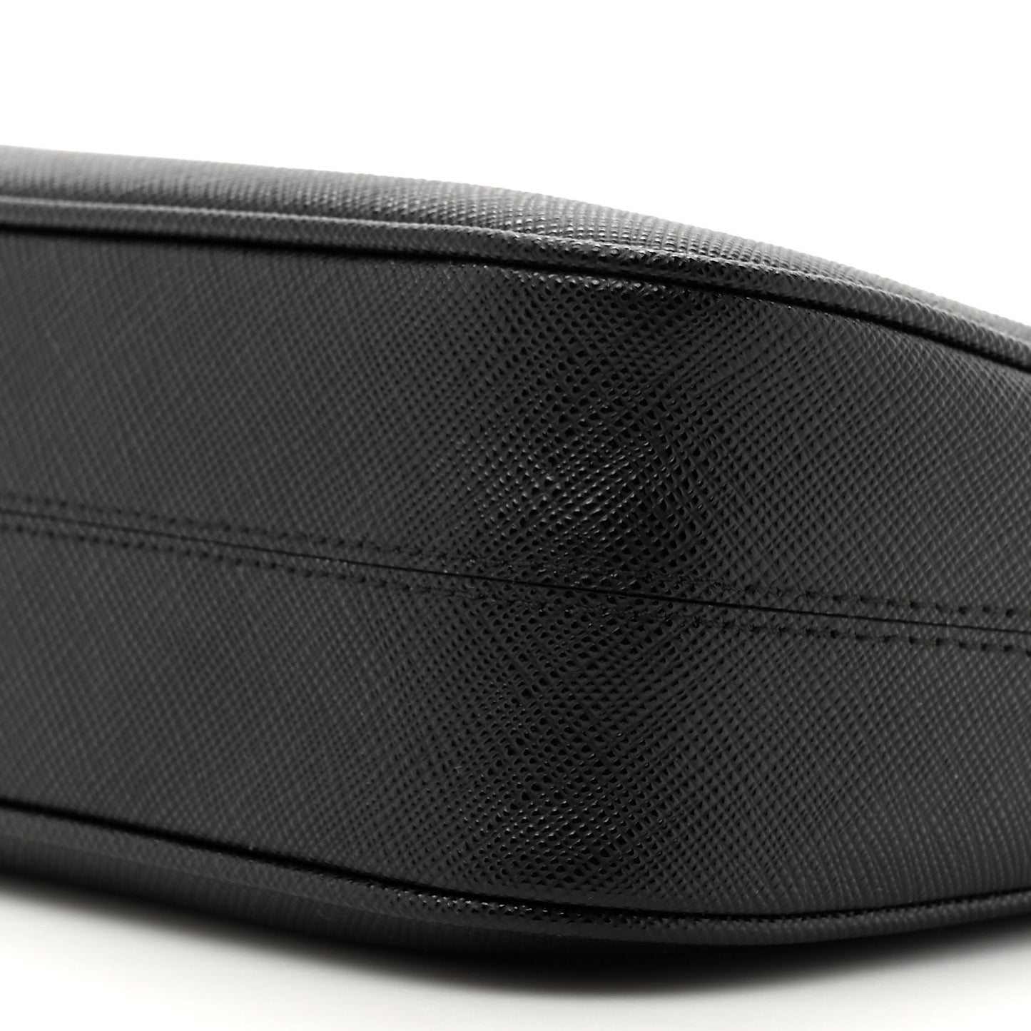 Saffiano Lux Re-Edition 2005 Shoulder Bag Black