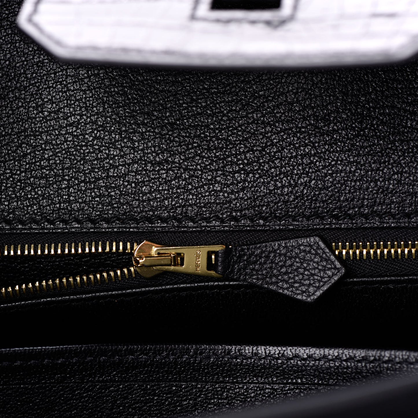 Taurillon Novillo Shiny Niloticus Crocodile Birkin Touch 30 Black