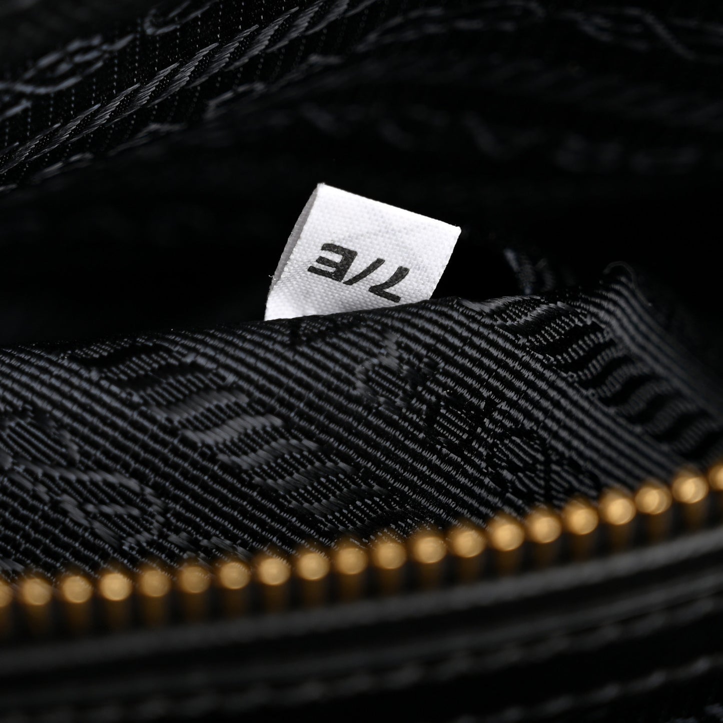 Saffiano Lux Large Galleria Double Zip Tote Black