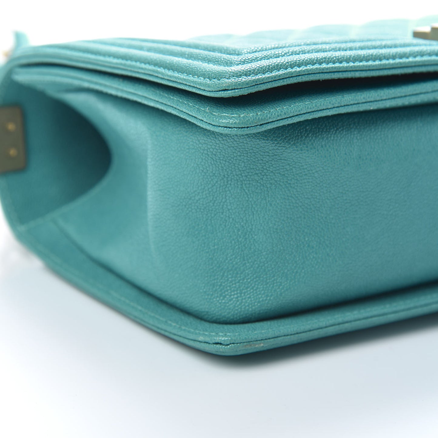 Caviar Quilted Medium Boy Flap Turquoise