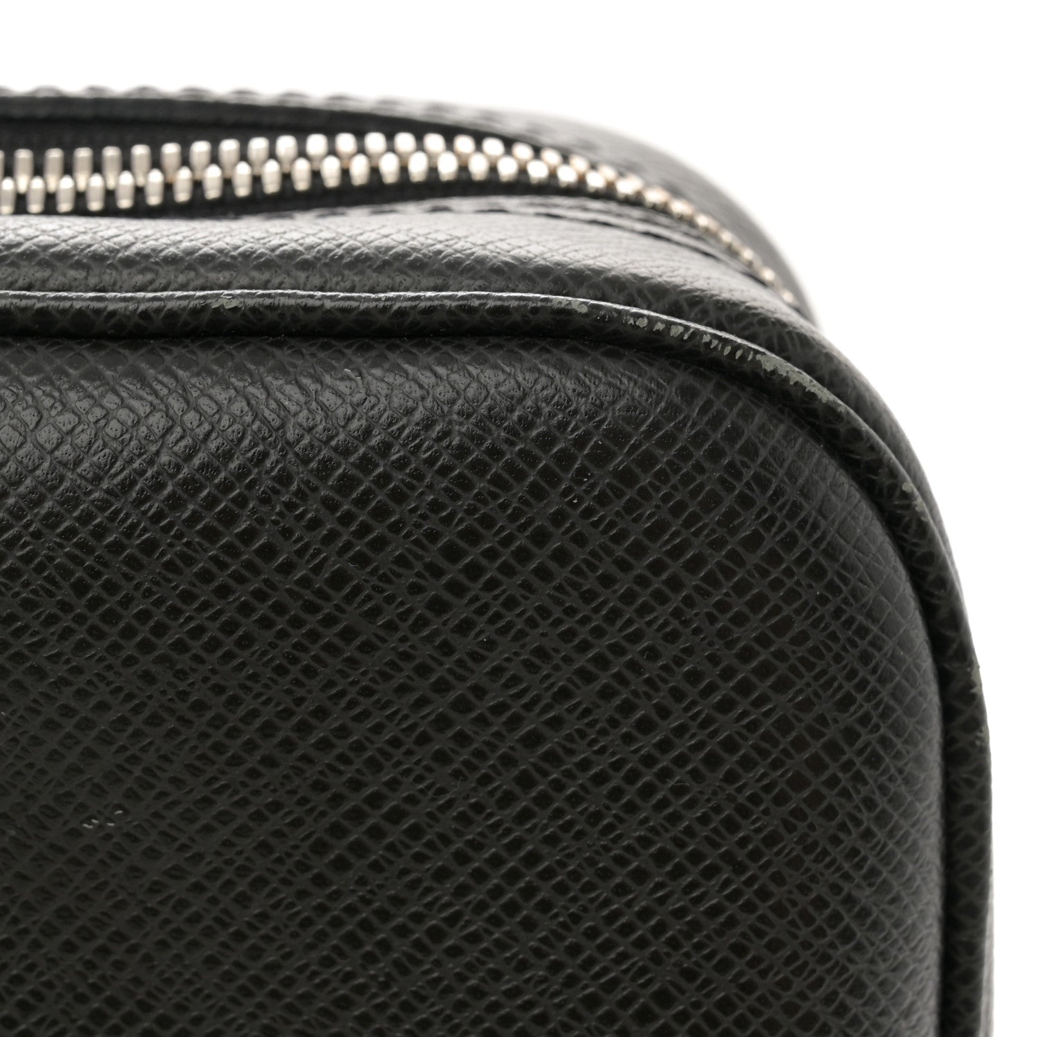 Louis Vuitton Taiga Porte Documents Voyage PM Ardoise 14 of 15