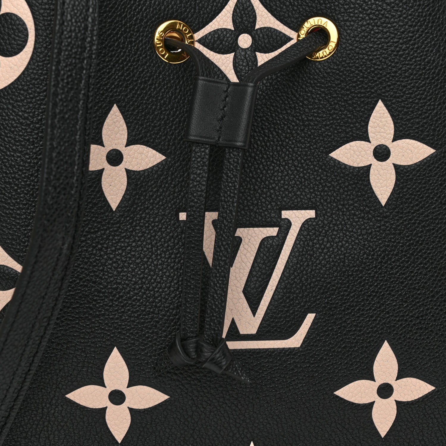 Louis Vuitton LOUIS VUITTON Empreinte Monogram Giant Neonoe MM Black Beige 8 of 11