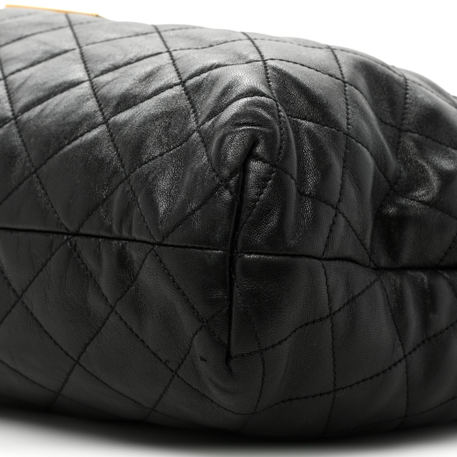Saint Laurent Lambskin Quilted Maxi Icare Shopping Tote Black 10 of 22