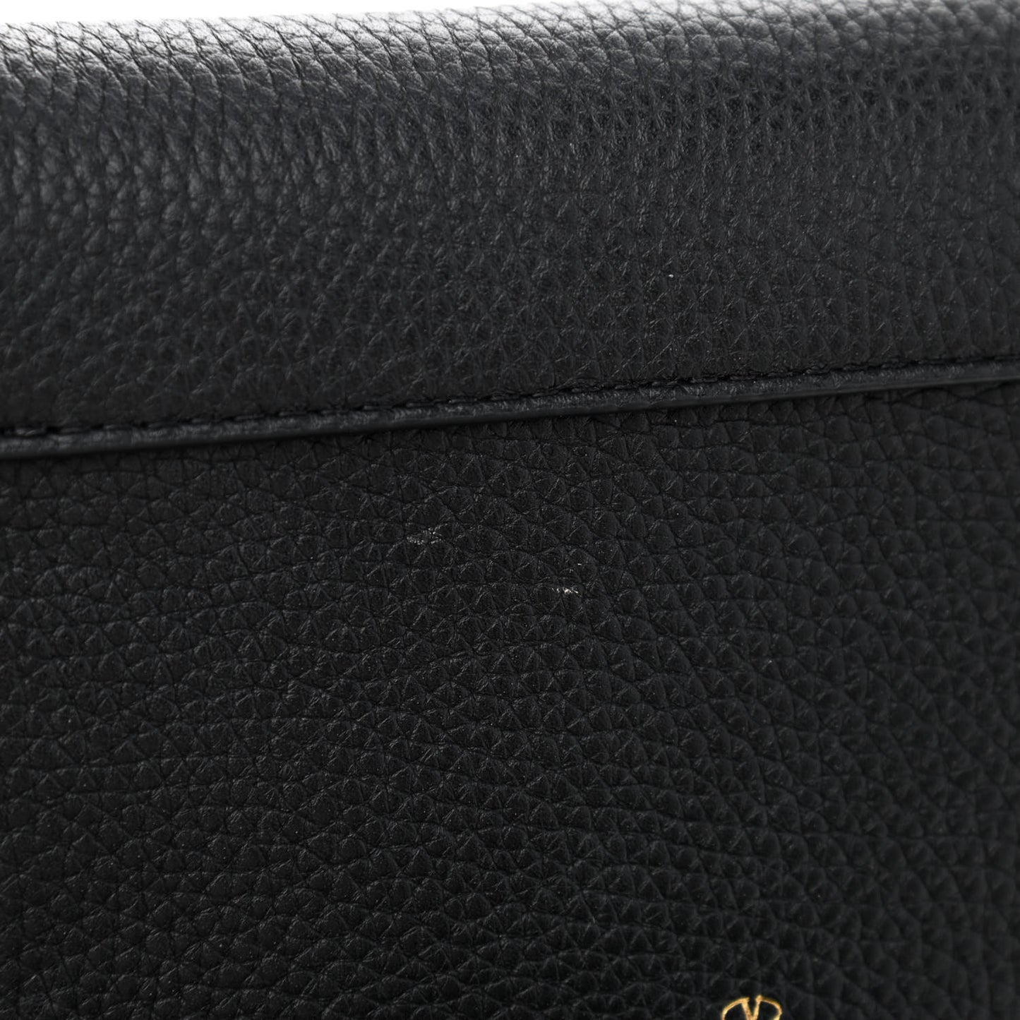 Grainy Calfskin Rockstud Crossbody Pouch Black