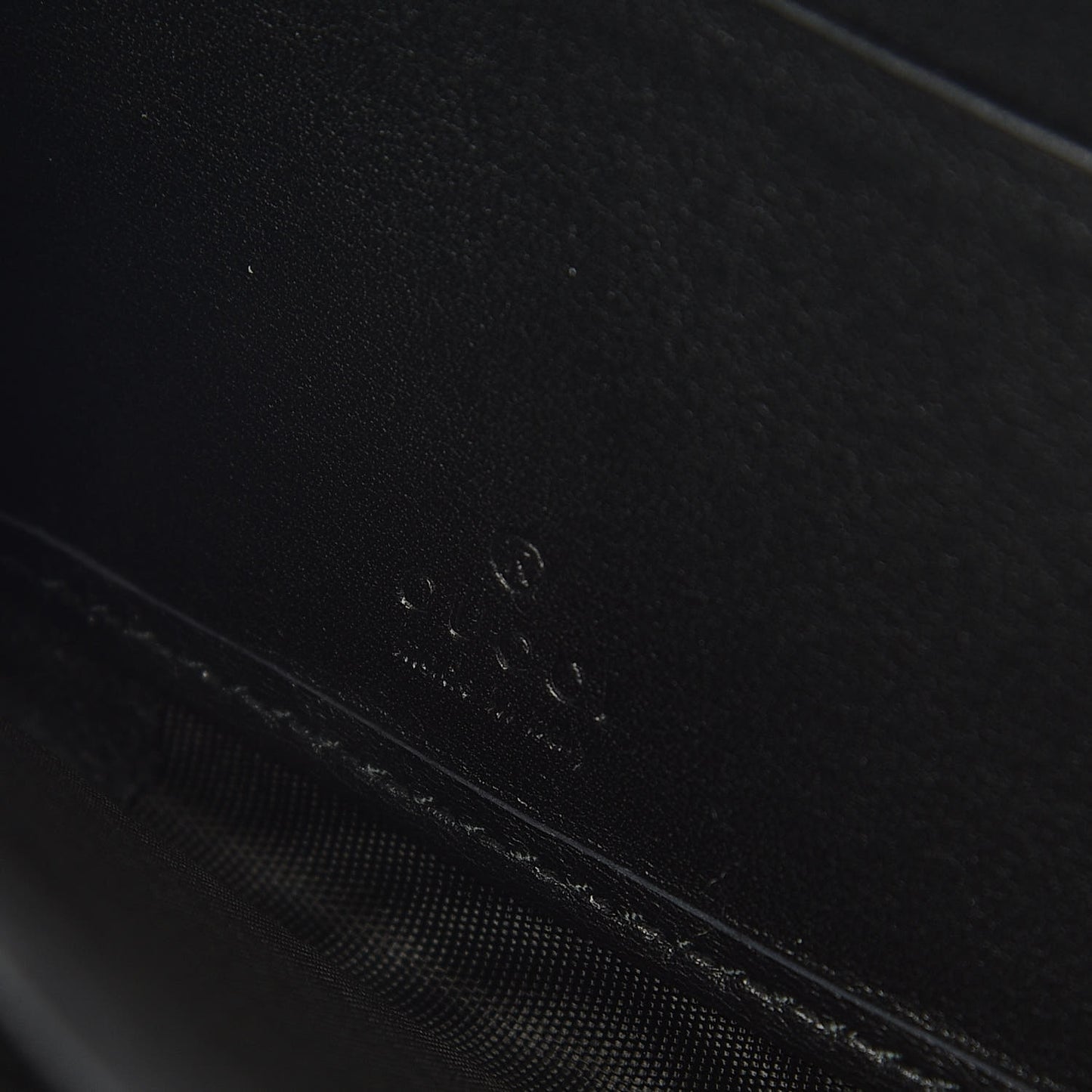 Calfskin Matelasse Pearly GG Marmont Zip Around Wallet Black