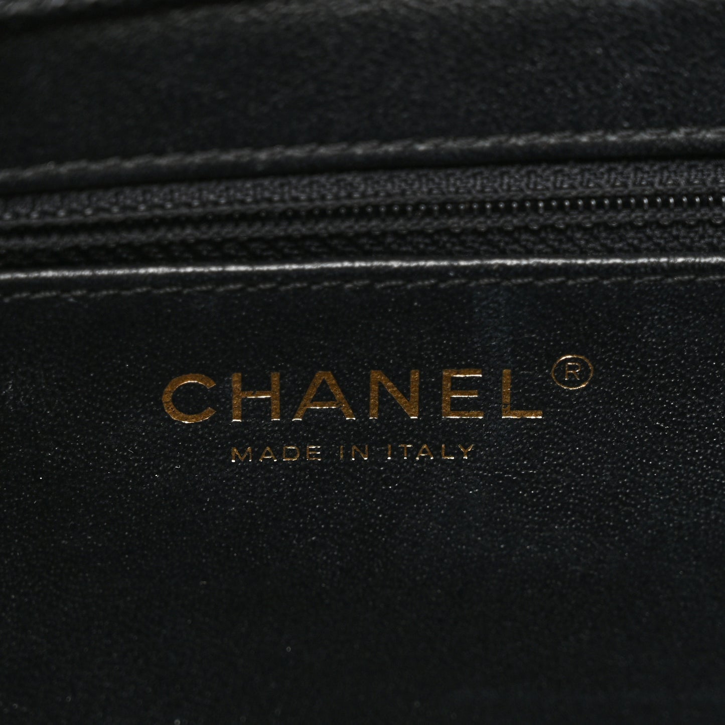 Caviar Quilted Medium Business Affinity Flap Black