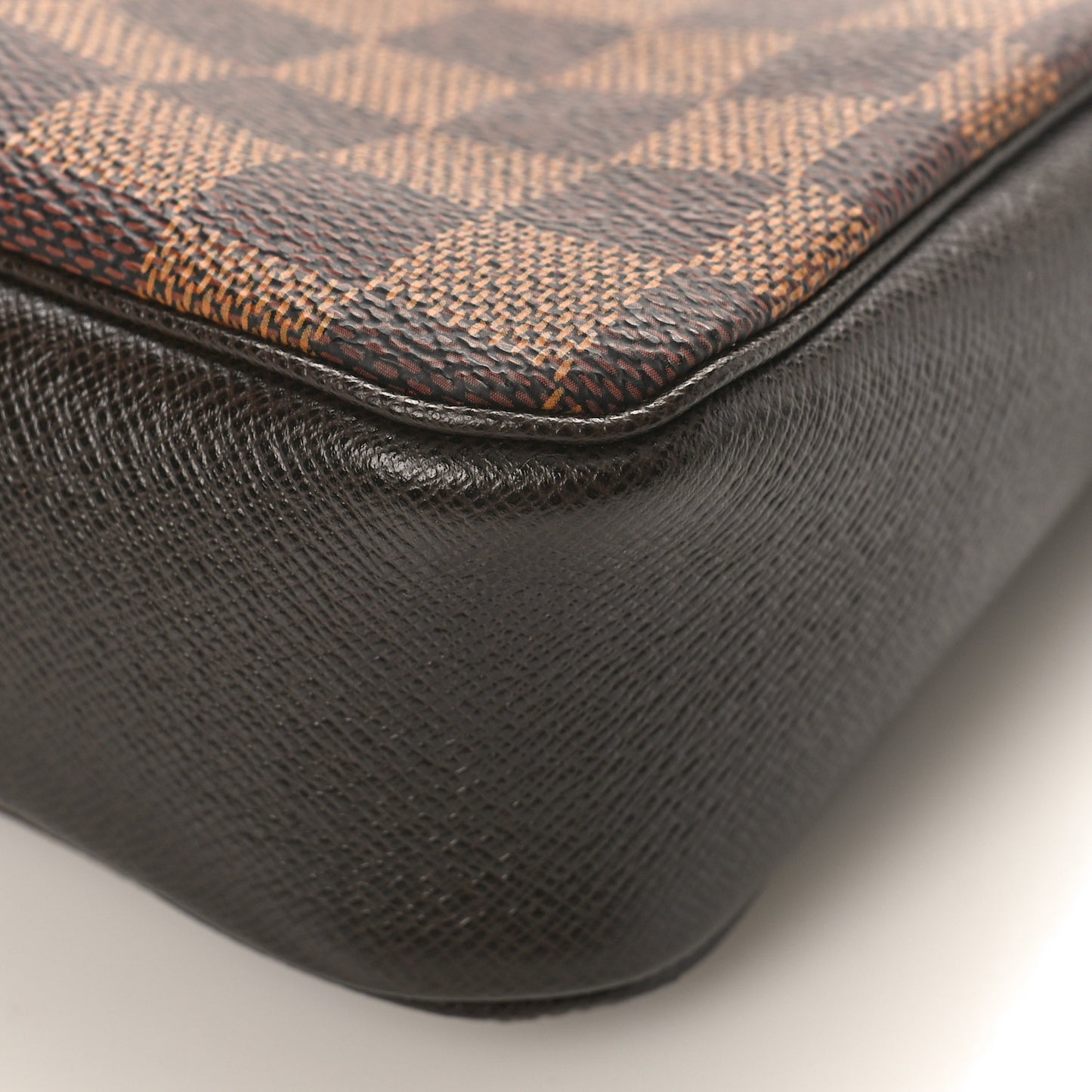 Damier Ebene Trousse Make Up Bag Pochette