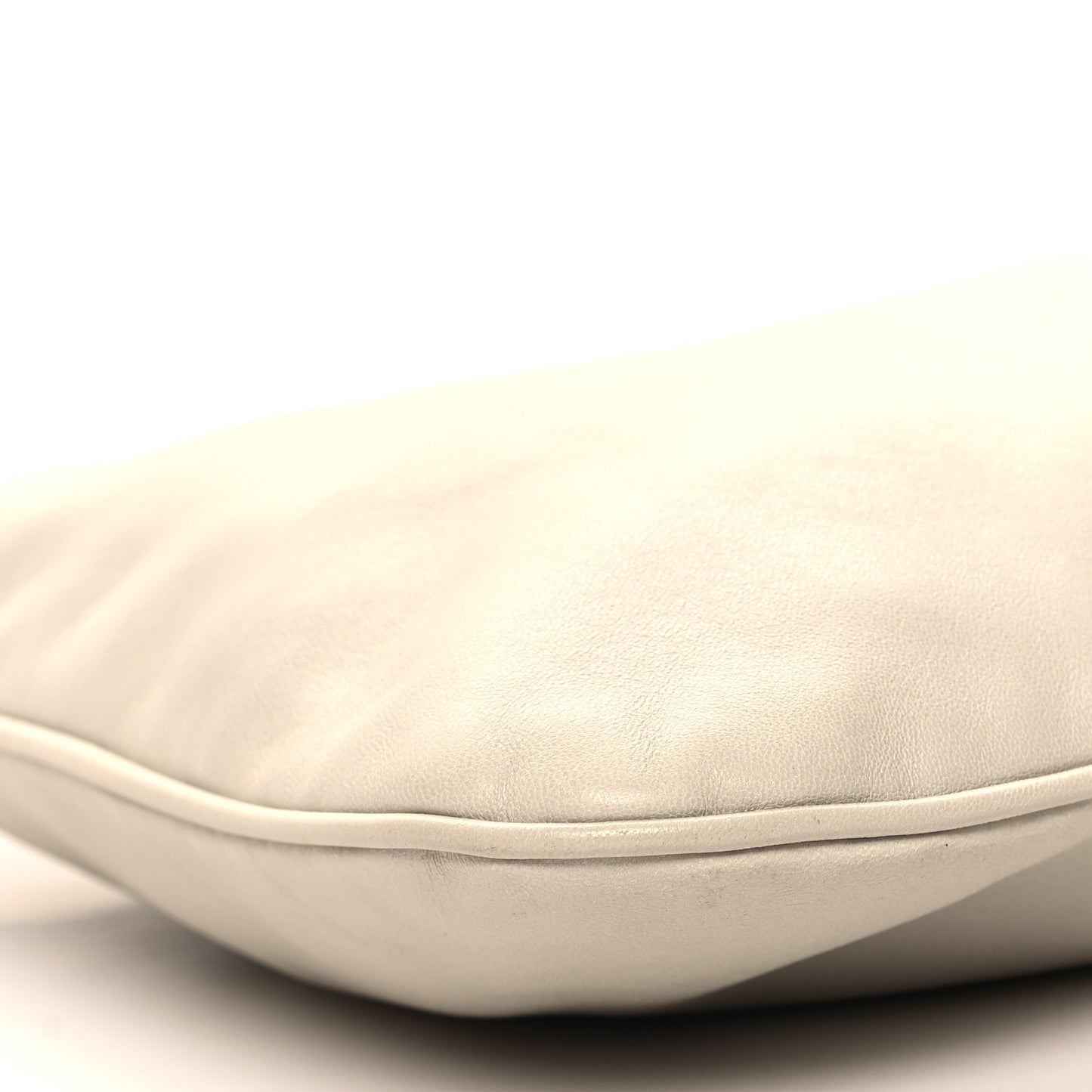 Calfskin Medium New Britt Hobo Off White