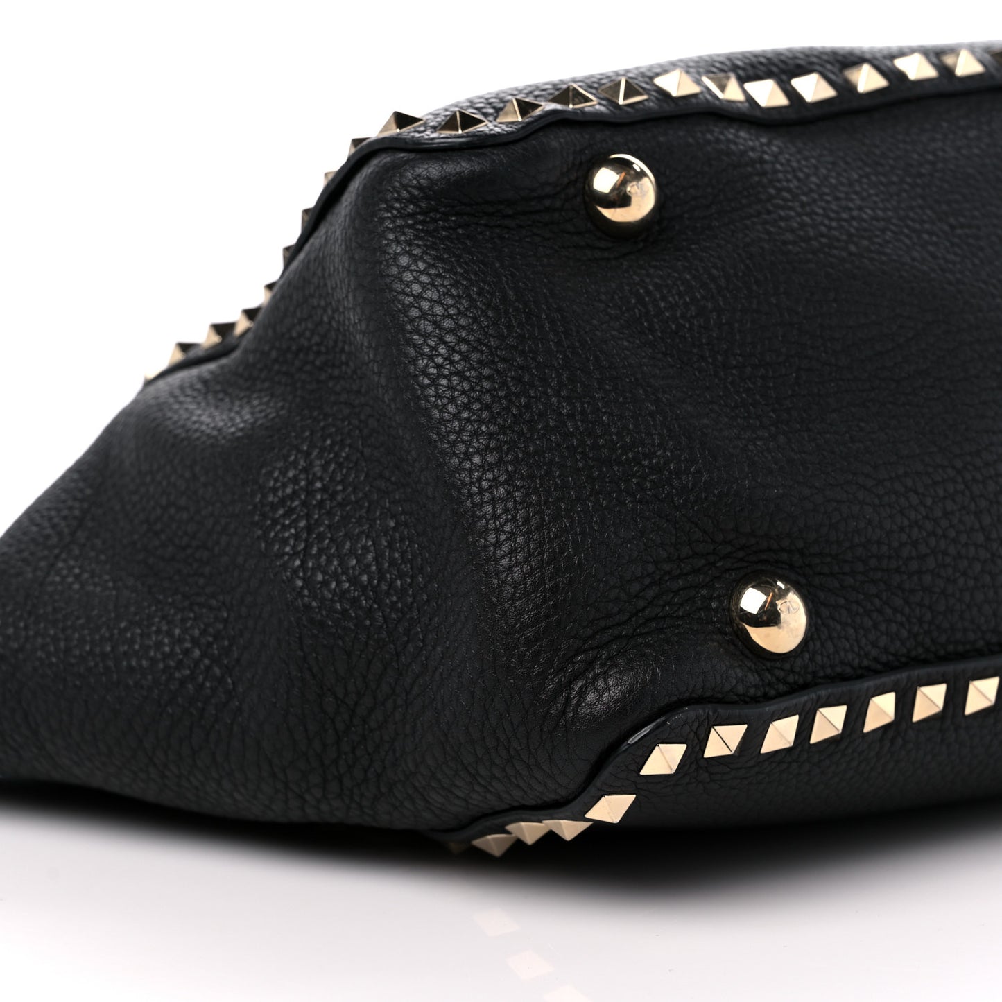 Pebbled Calfskin Medium Rockstud Tote Black