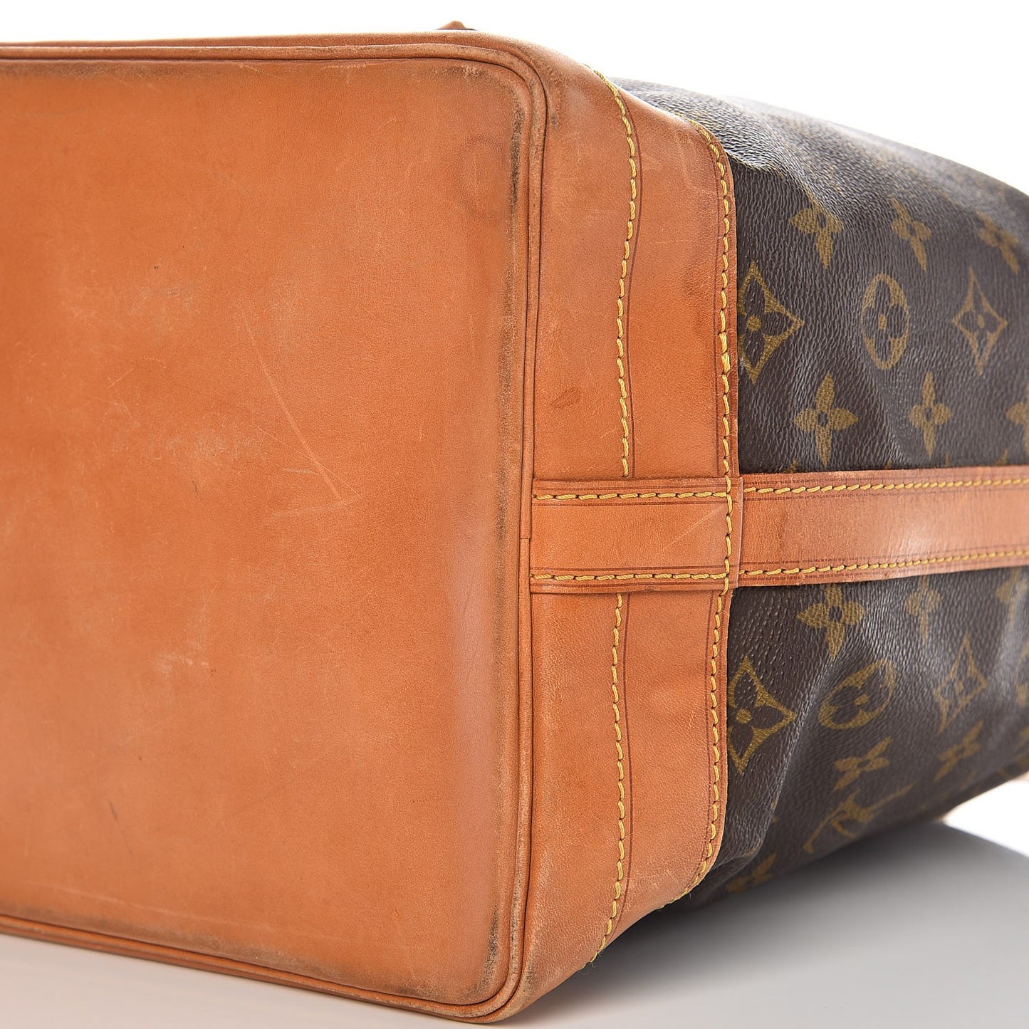 Monogram Noe