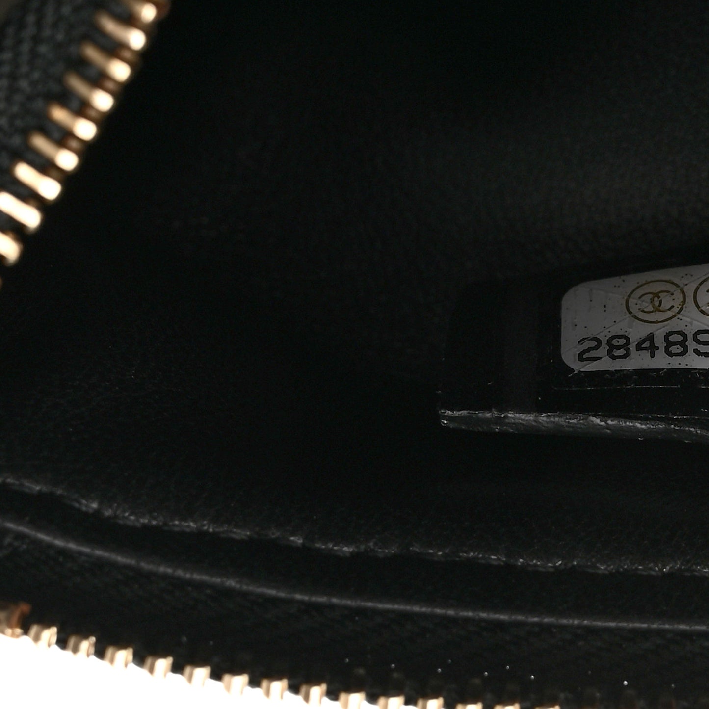 Velvet Lambskin 31 Pouch Black