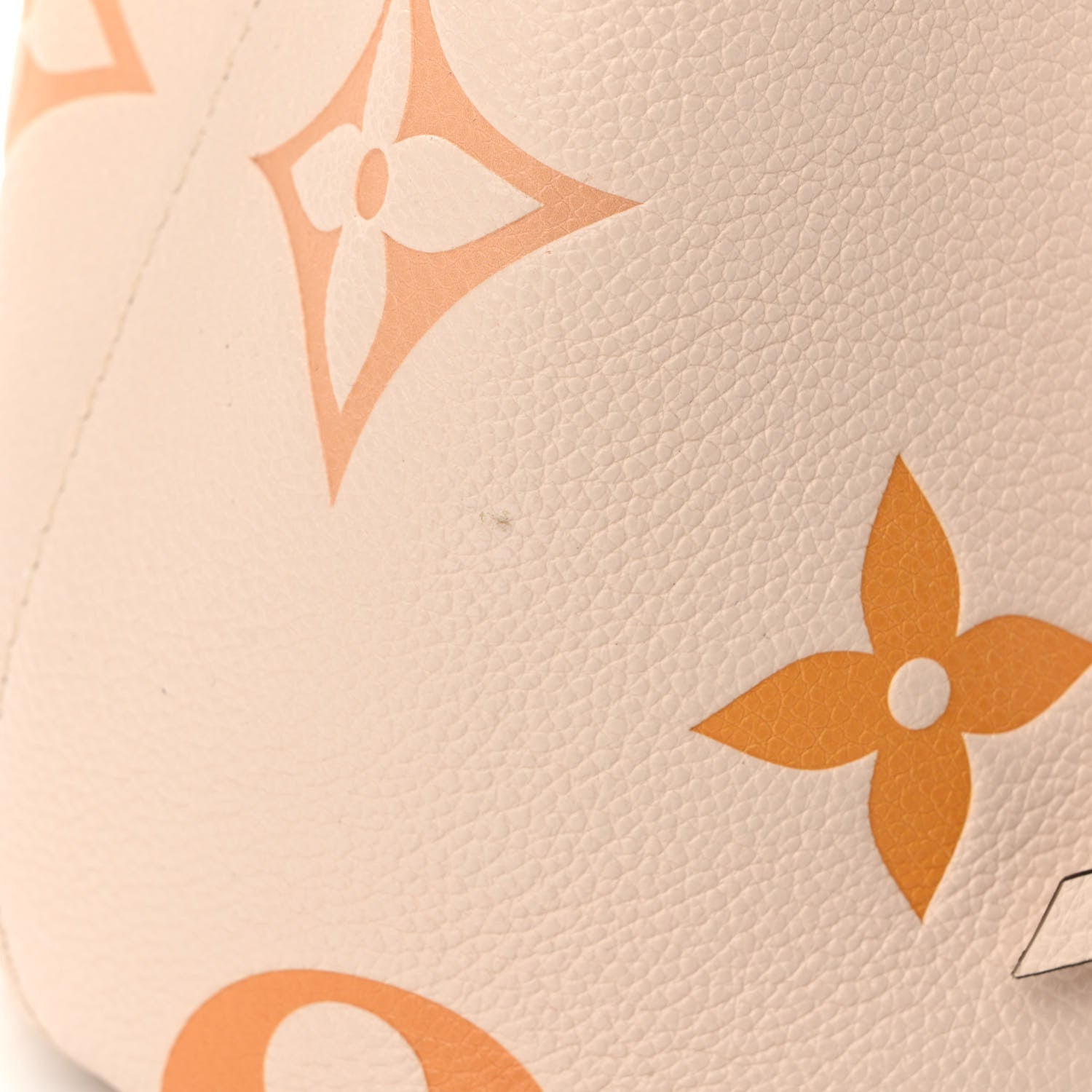 Louis Vuitton Empreinte Monogram Giant By The Pool Neonoe BB Cream Saffron 12 of 12