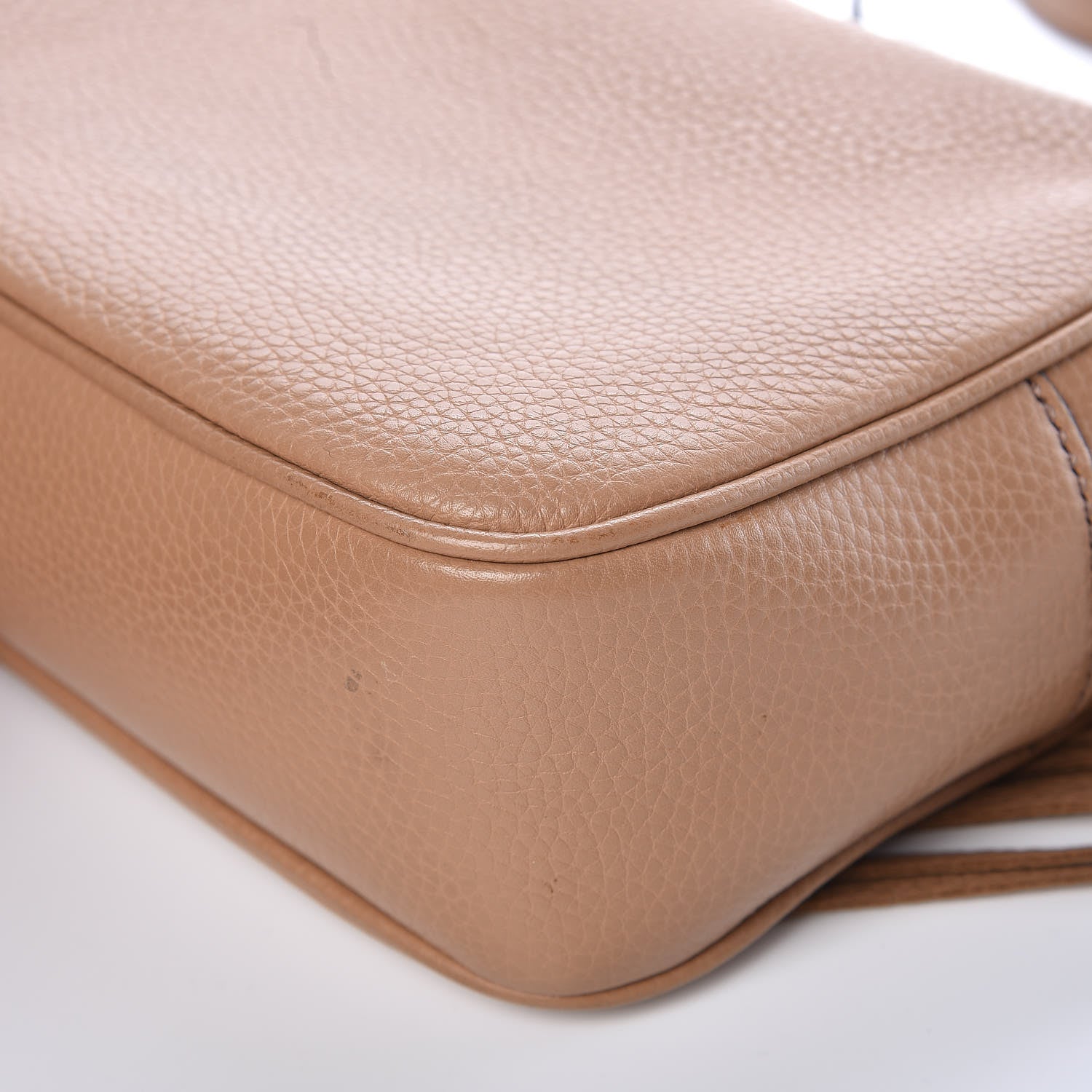 Gucci Pebbled Calfskin Small Soho Disco Bag Camelia 7 of 15