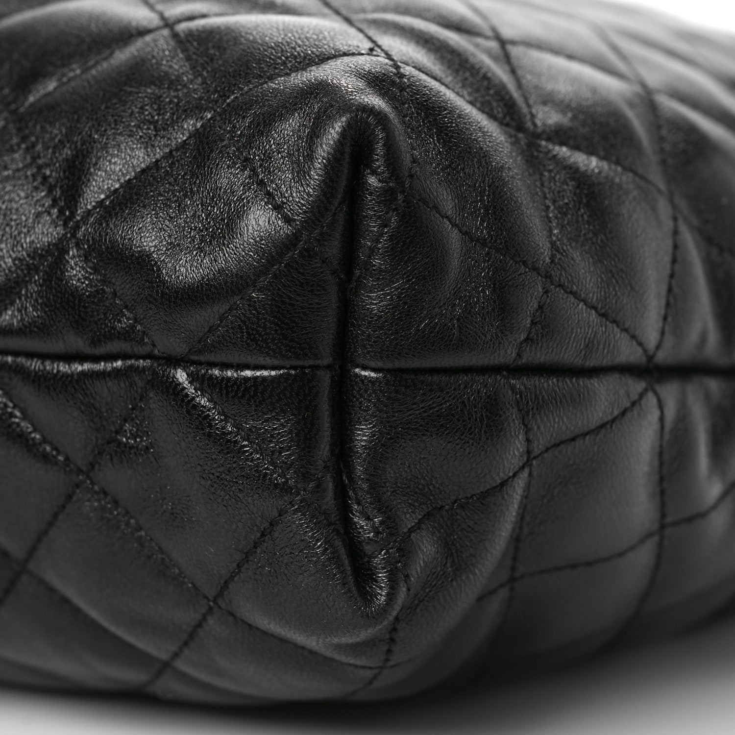 Saint Laurent Lambskin Quilted Maxi Icare Shopping Tote Black 8 of 8