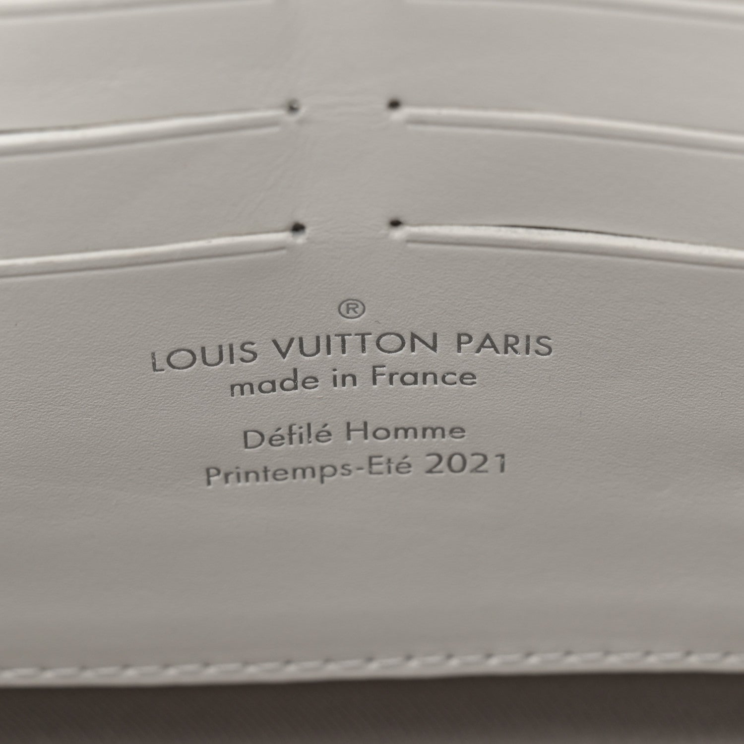 Louis Vuitton Taurillon Monogram LV Friends Soft Trunk Wallet White 6 of 10