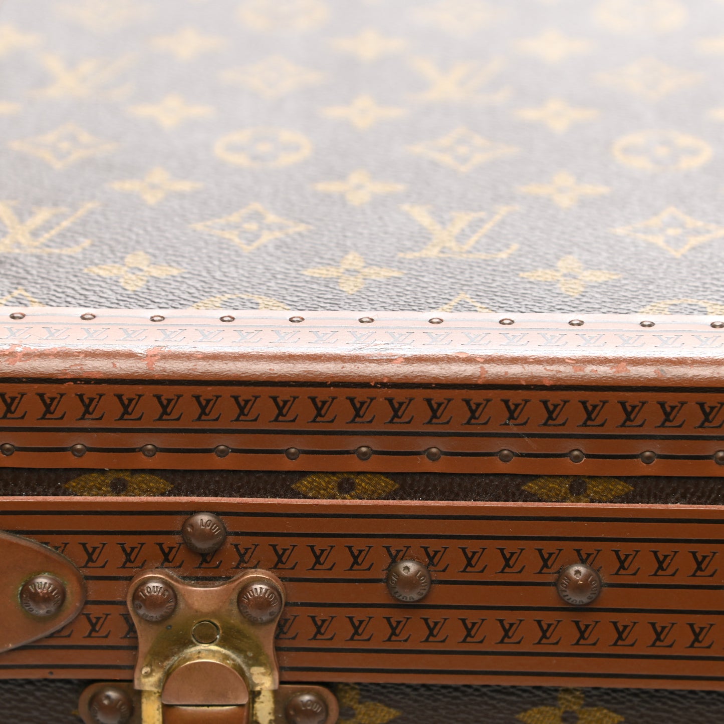 Monogram Alzer 65