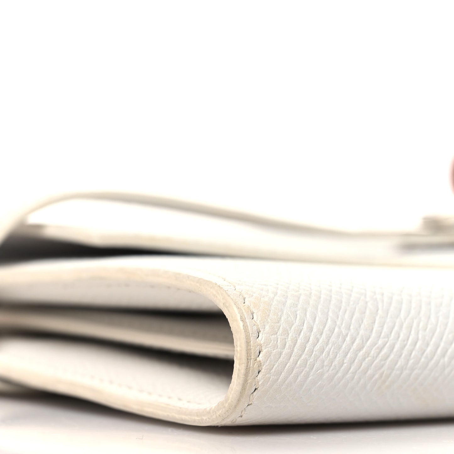 Epsom Kelly Longue Wallet White