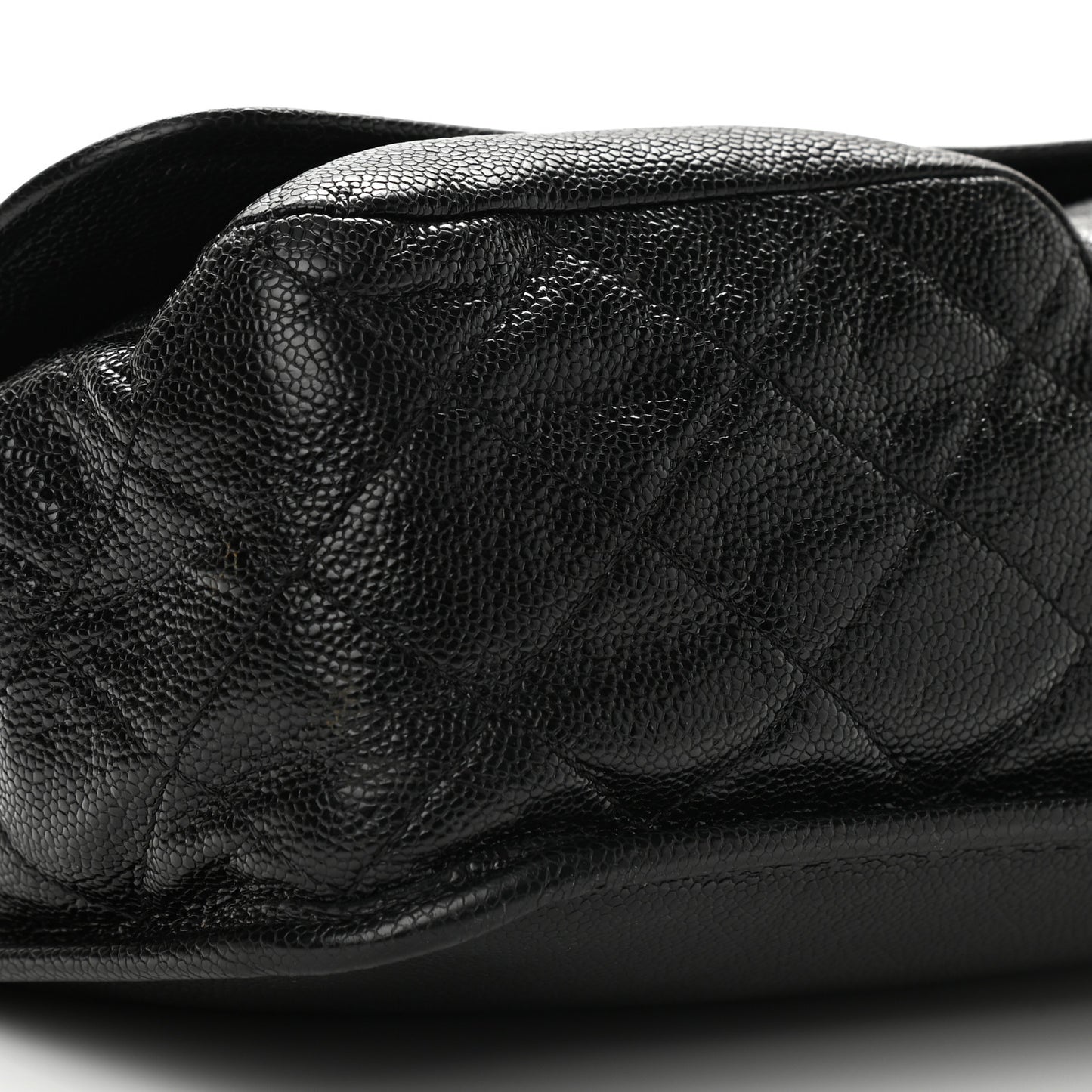 Grained Calfskin Medium Natural Beauty Flap Black
