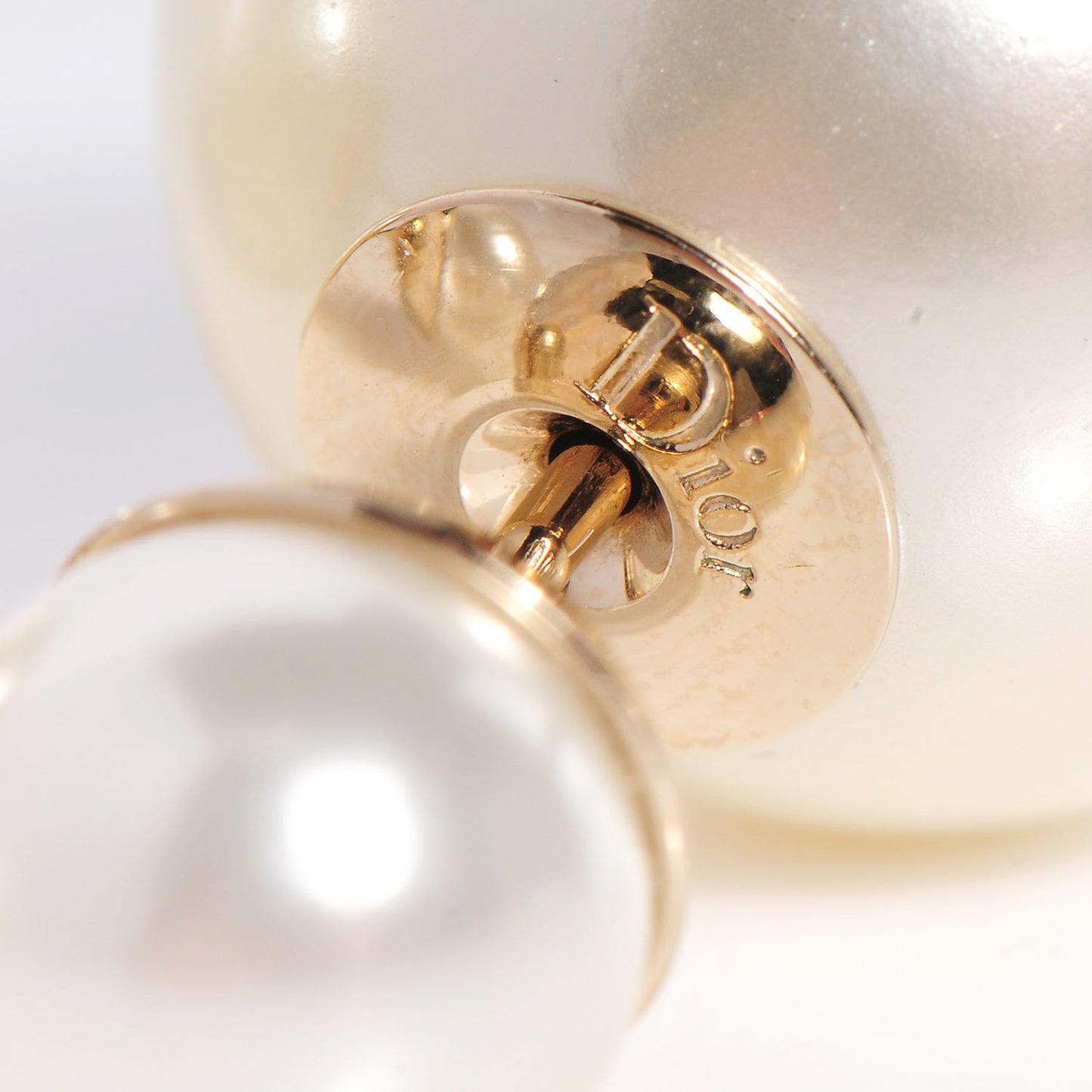 CHRISTIAN DIOR Mise En Dior Tribal Earrings Cream