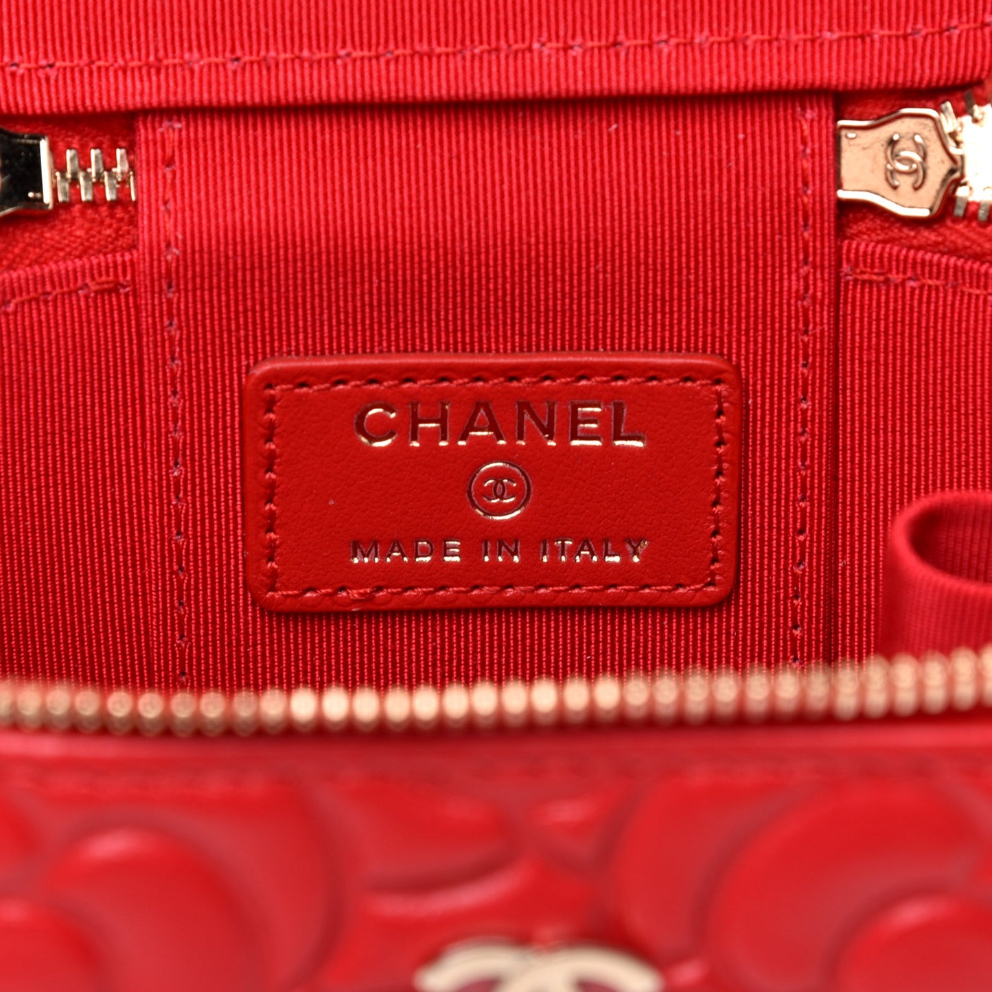 Lambskin Camellia Embossed Mini Vanity Case With Chain Red