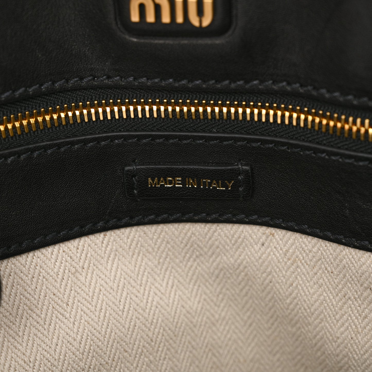 Nappa Medium Aventure Bag Black