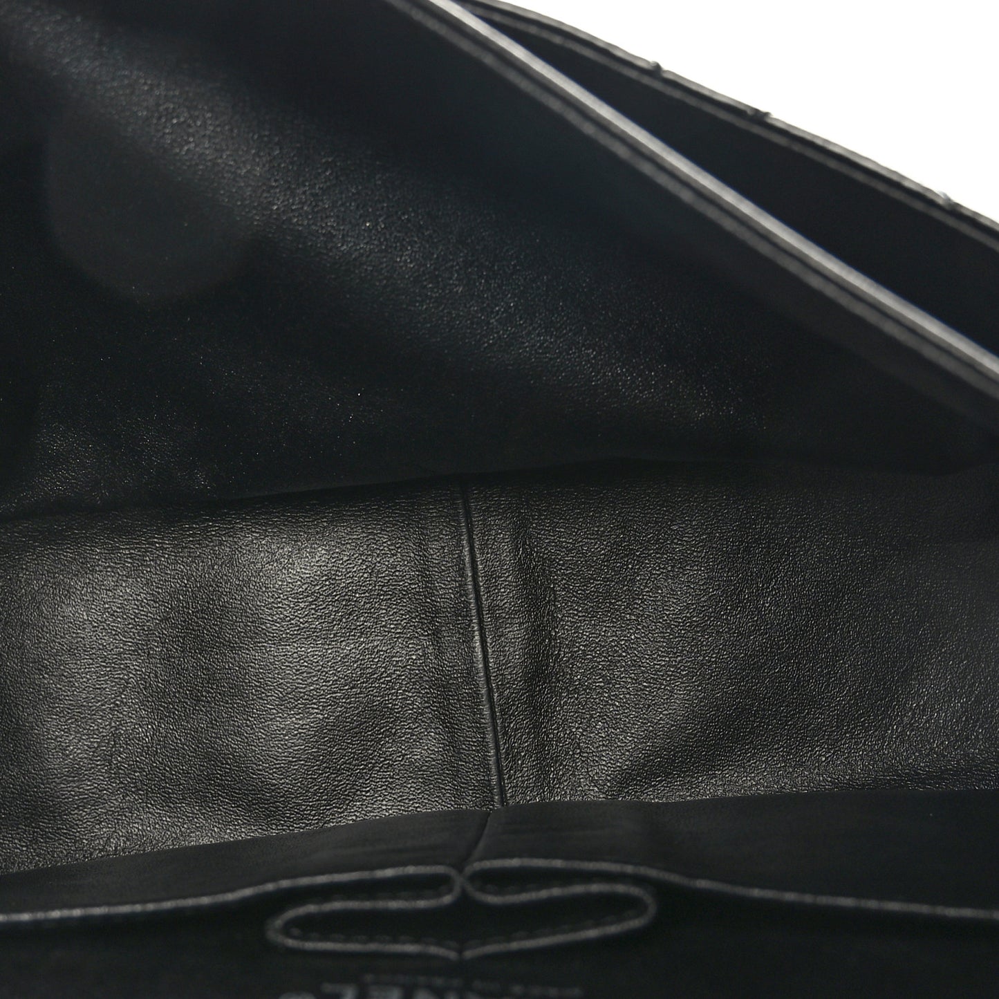 Distressed Patent Quilted 2.55 Reissue Flap 227 Black