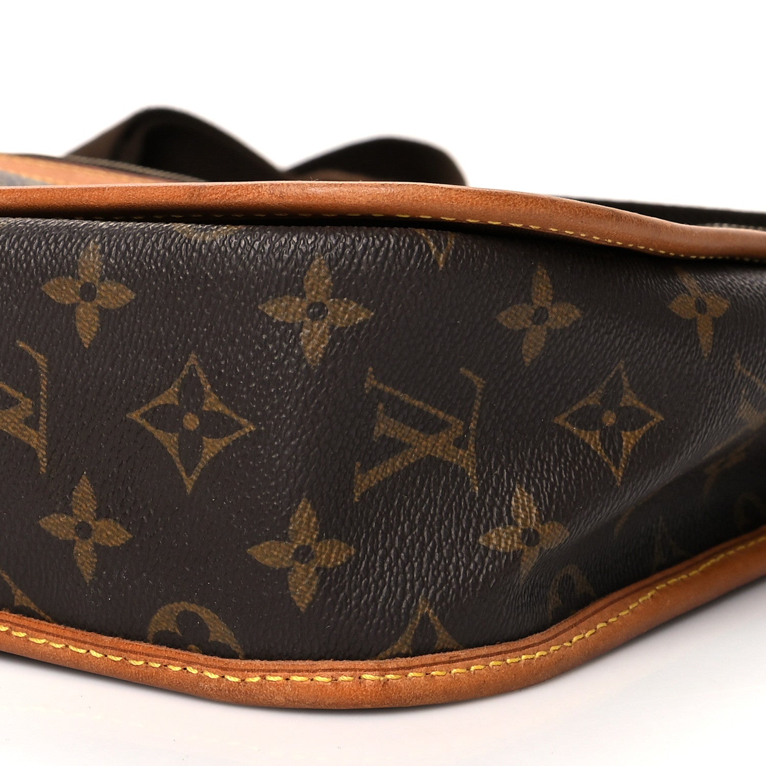 Louis Vuitton Monogram Bosphore PM Messenger 9 of 9