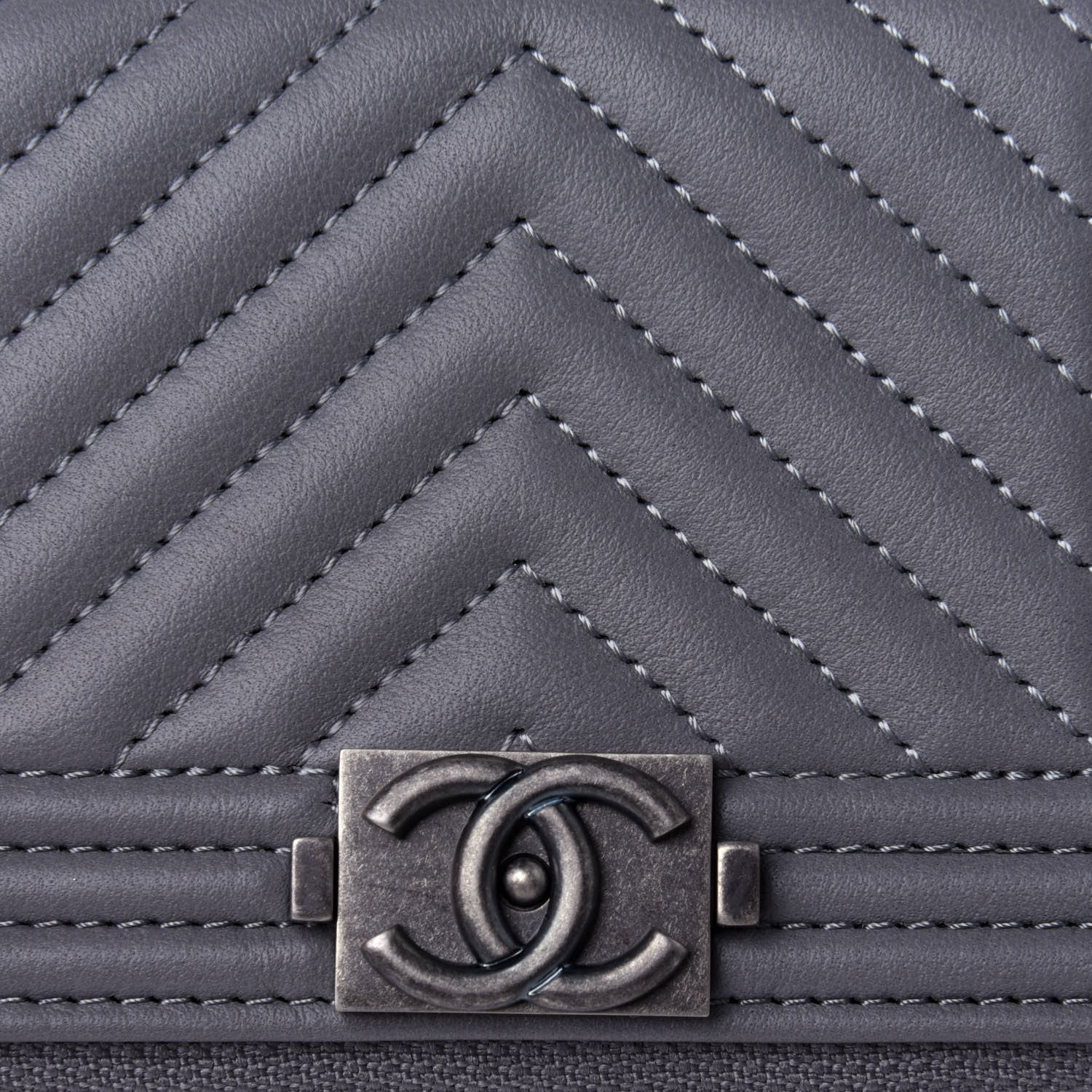 Chanel Calfskin Chevron Quilted Zip Around Boy Coin Purse Wallet Grey 5 of 5