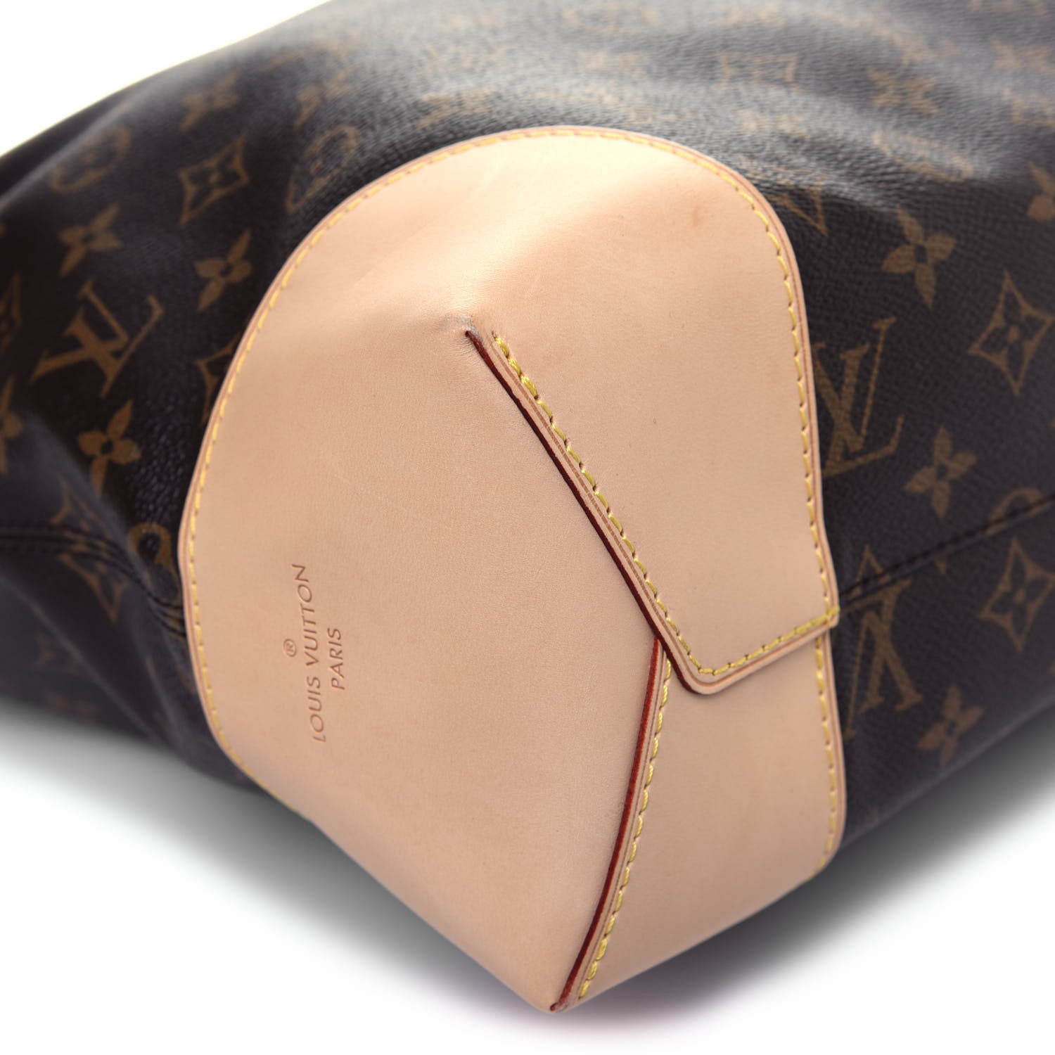 Louis Vuitton Monogram Berri MM 18 of 21