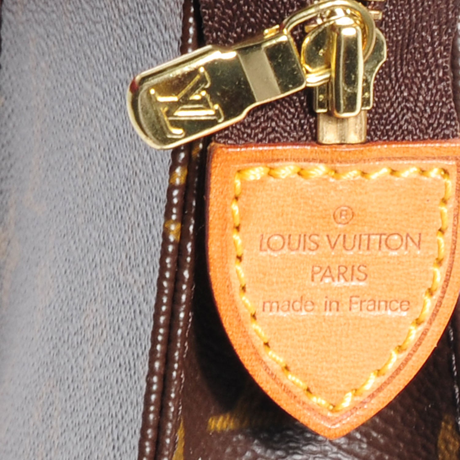 Louis Vuitton Monogram Toiletry Pouch 15 7 of 7