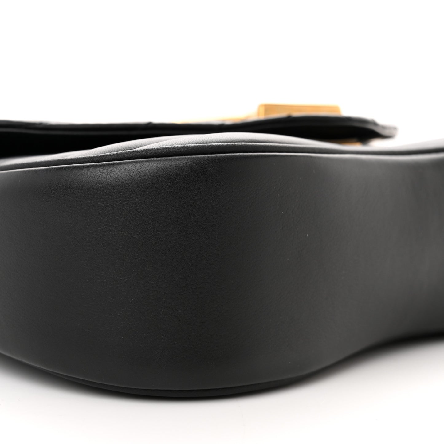 Calfskin New Wave Chain MM Black