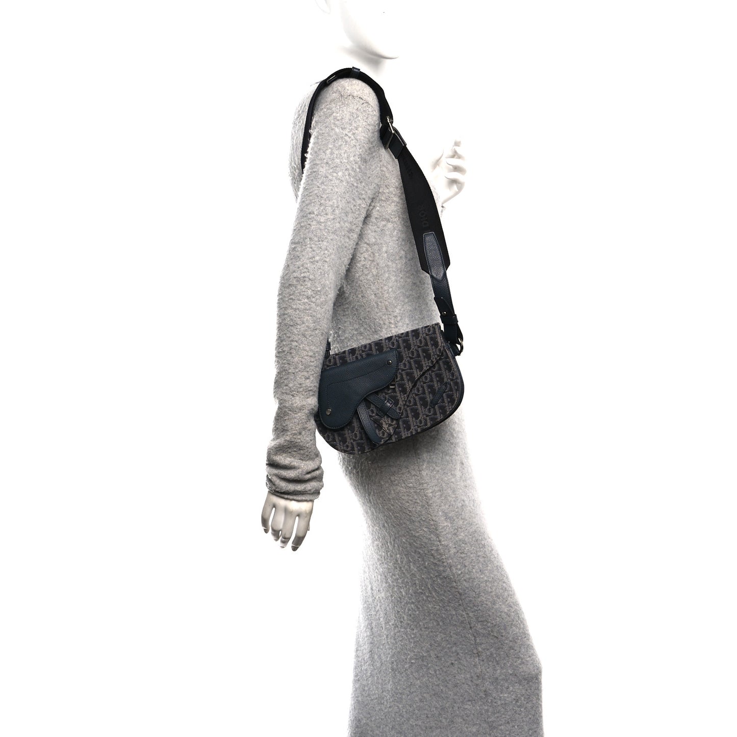 Oblique Saddle Messenger Pouch Blue Black