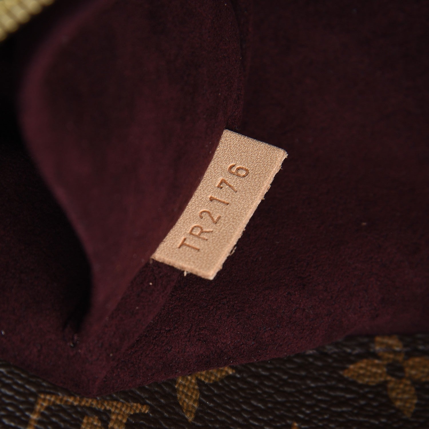 Louis Vuitton Monogram Montaigne GM 8 of 9