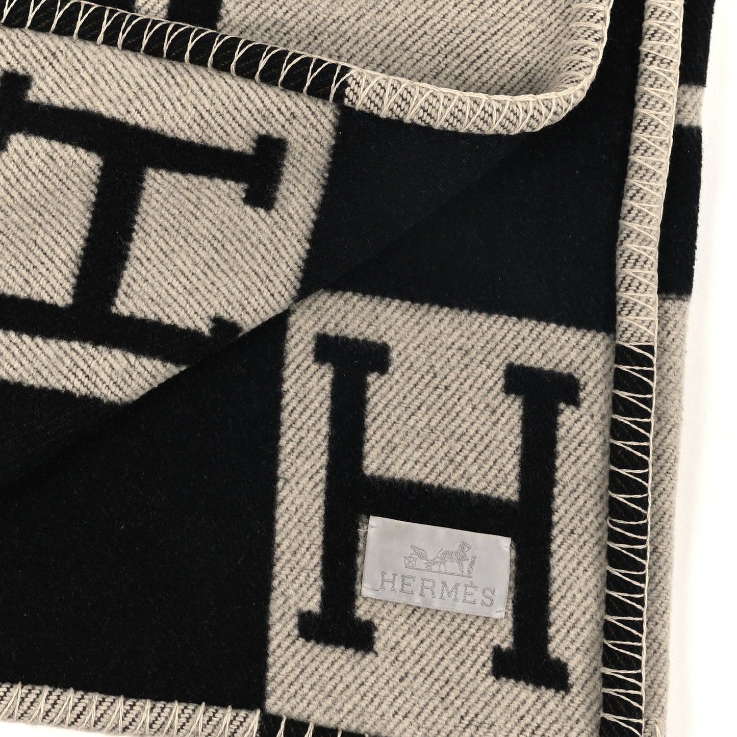 Wool Cashmere New Classic Avalon Blanket Ecru Gris Fonce