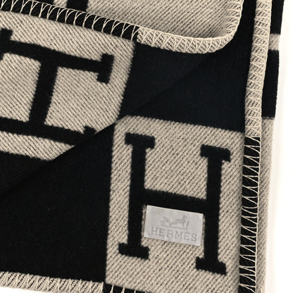 Hermes Wool Cashmere New Classic Avalon Blanket Ecru Gris Fonce 3 of 4