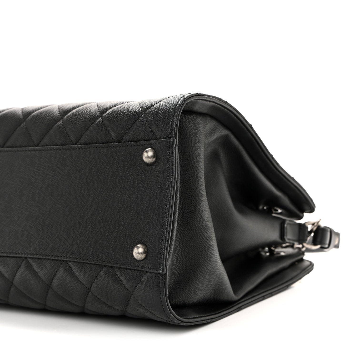 Caviar Quilted Medium CC Bucket Bag Black